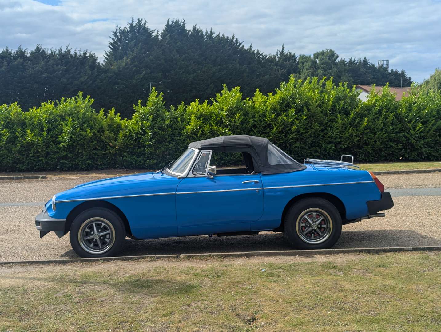 <p>1982 MG B ROADSTER</p>