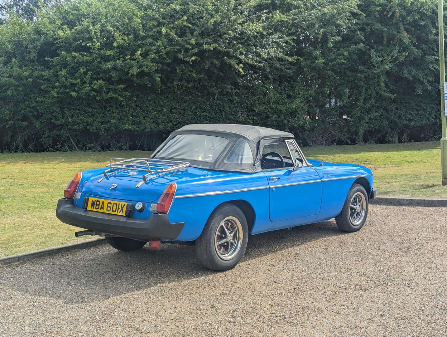 <p>1982 MG B ROADSTER</p>