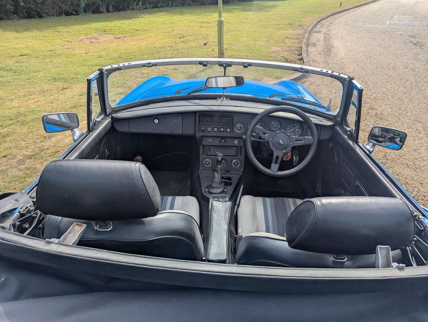 <p>1982 MG B ROADSTER</p>