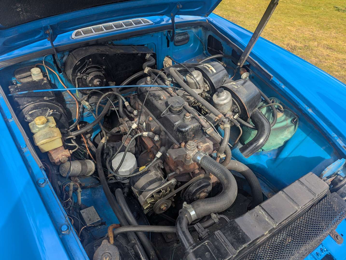 <p>1982 MG B ROADSTER</p>