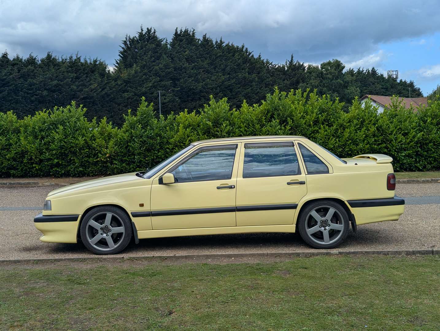 <p>1995 VOLVO T5 850</p>