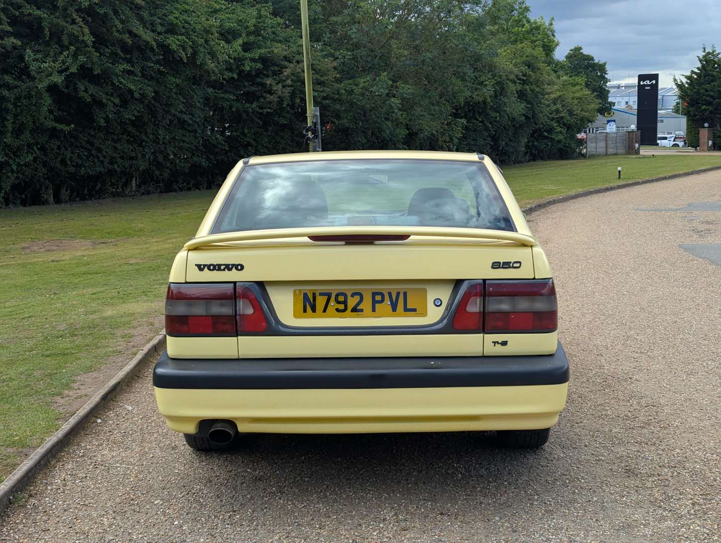 <p>1995 VOLVO T5 850</p>