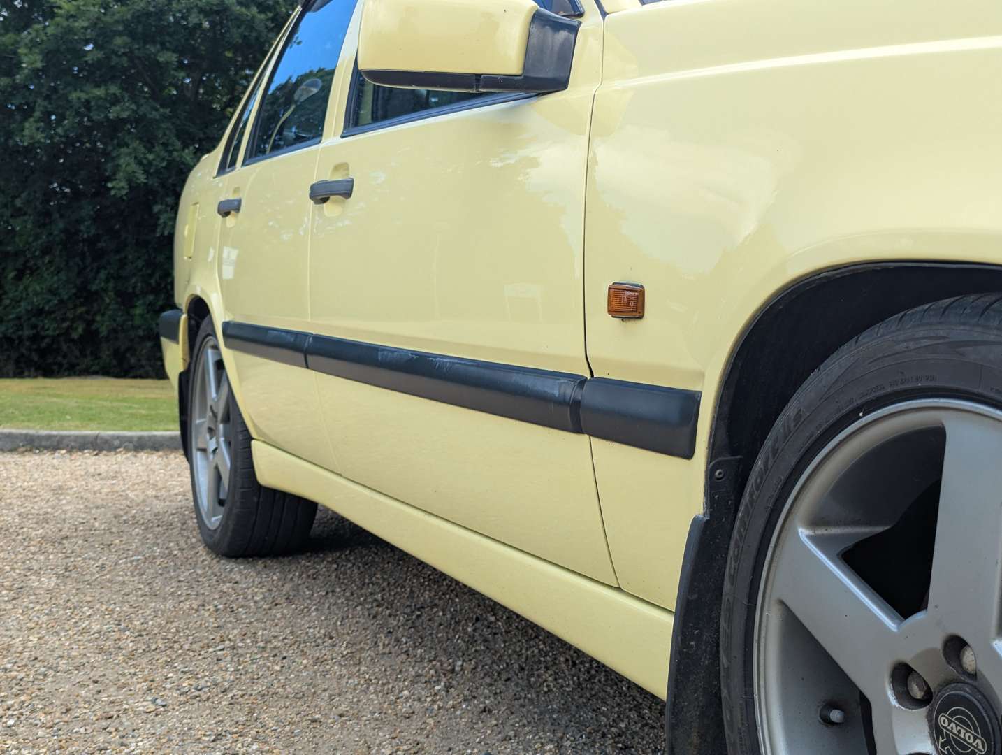 <p>1995 VOLVO T5 850</p>