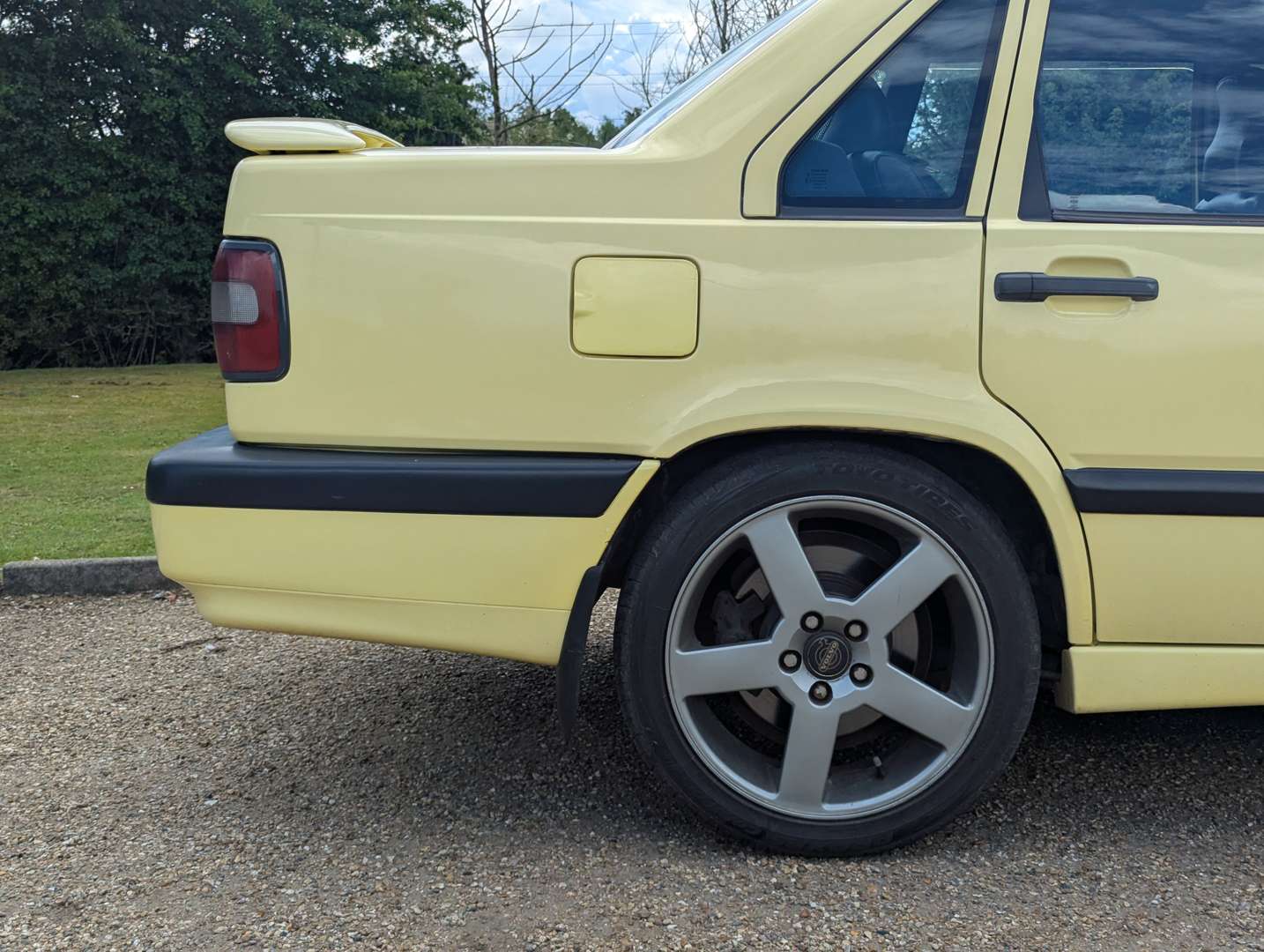 <p>1995 VOLVO T5 850</p>