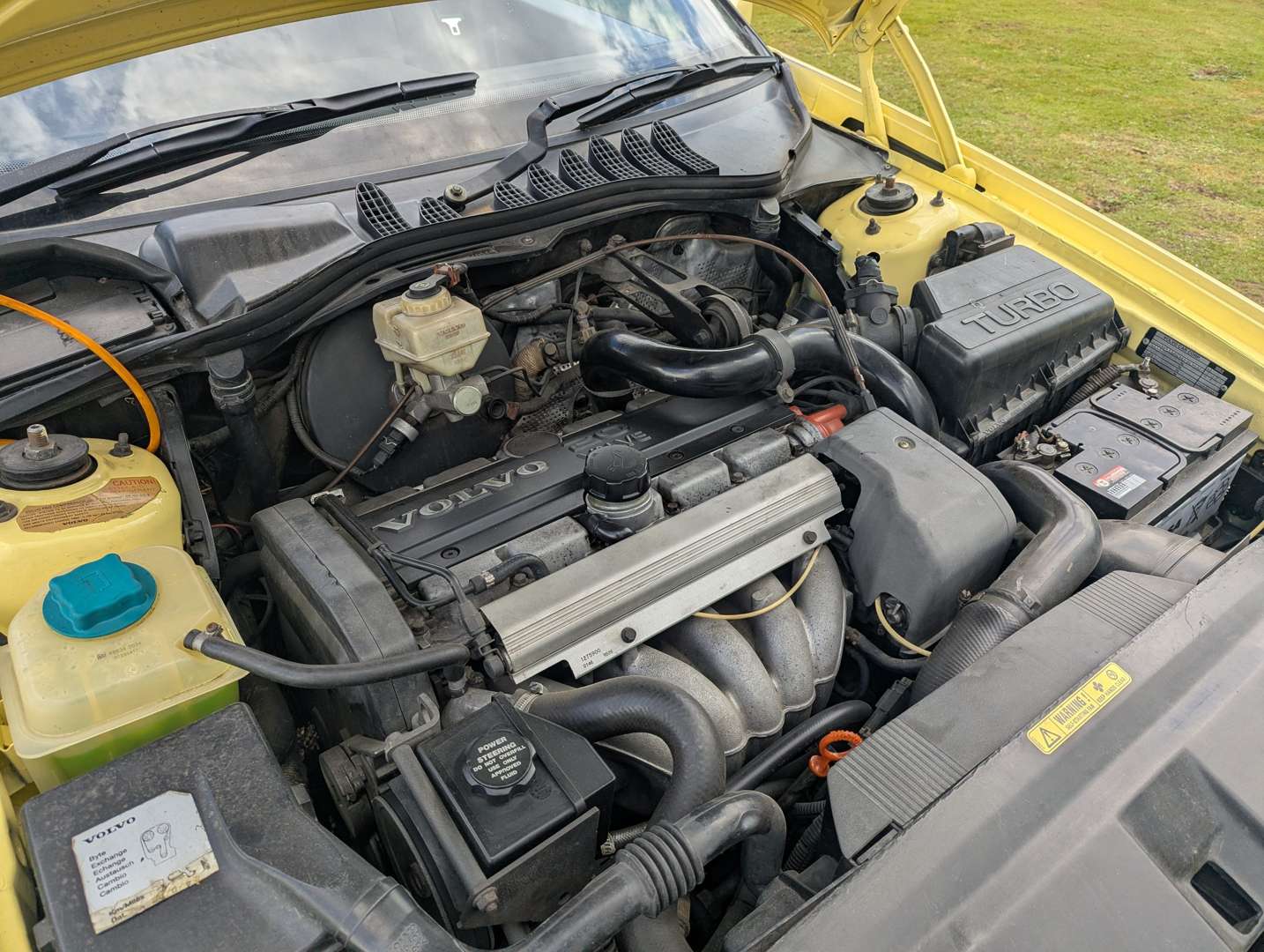 <p>1995 VOLVO T5 850</p>
