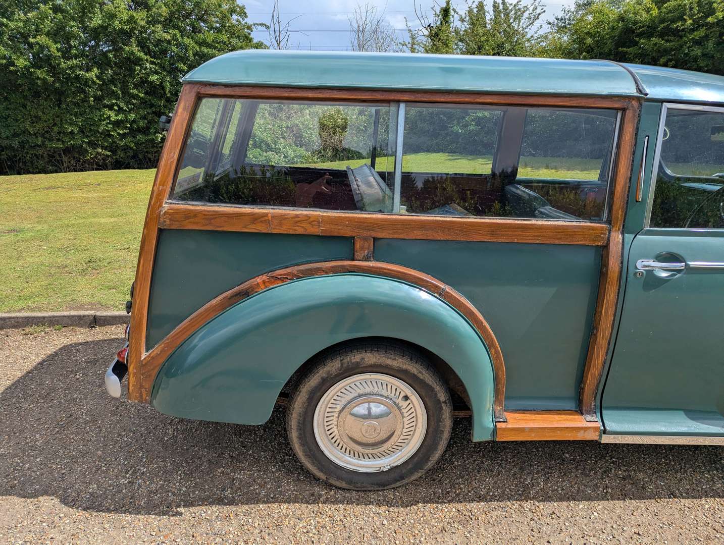 <p>1958 MORRIS MINOR TRAVELLER</p>