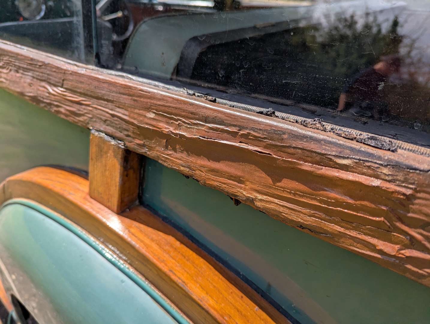 <p>1958 MORRIS MINOR TRAVELLER</p>