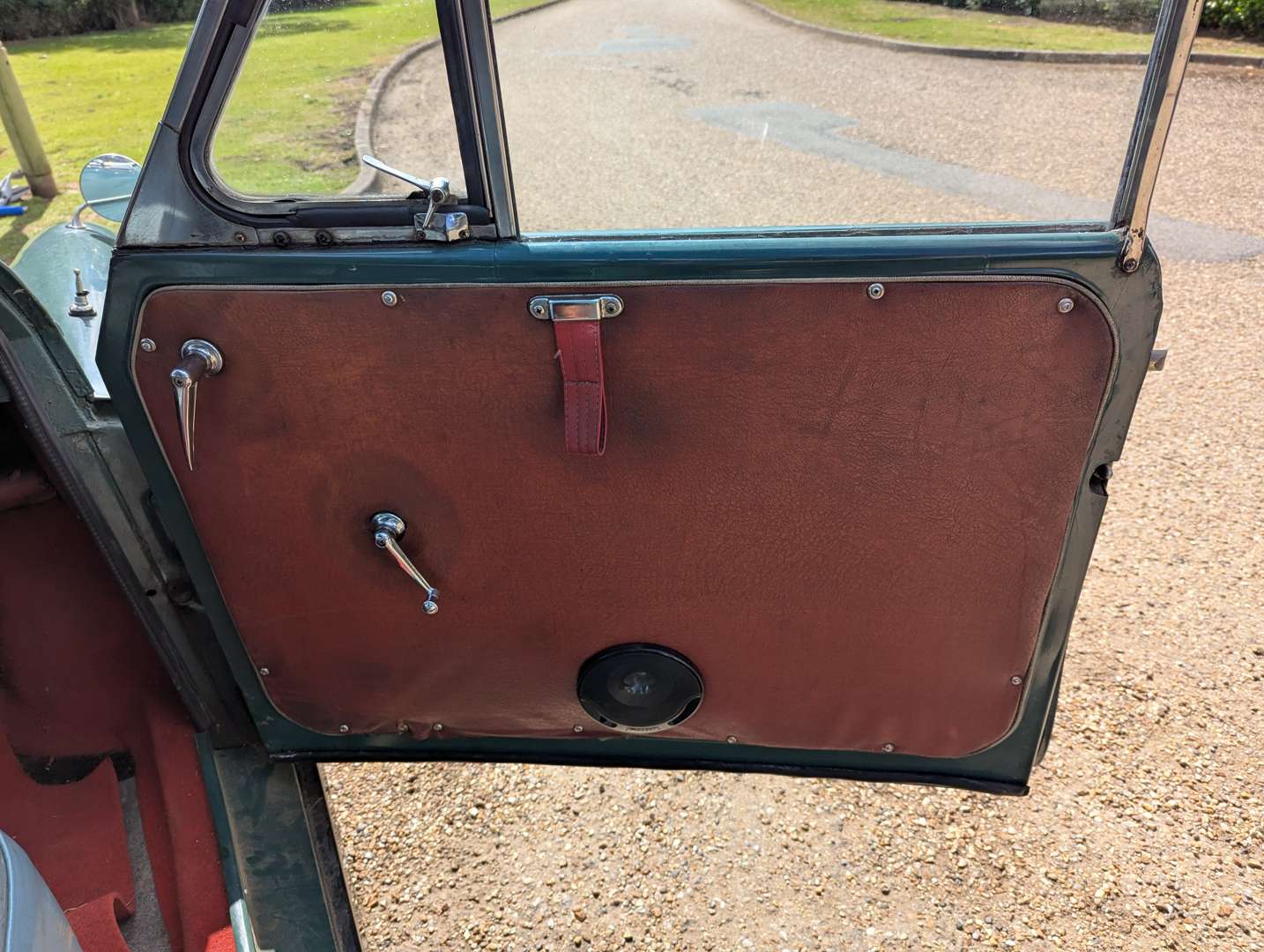 <p>1958 MORRIS MINOR TRAVELLER</p>
