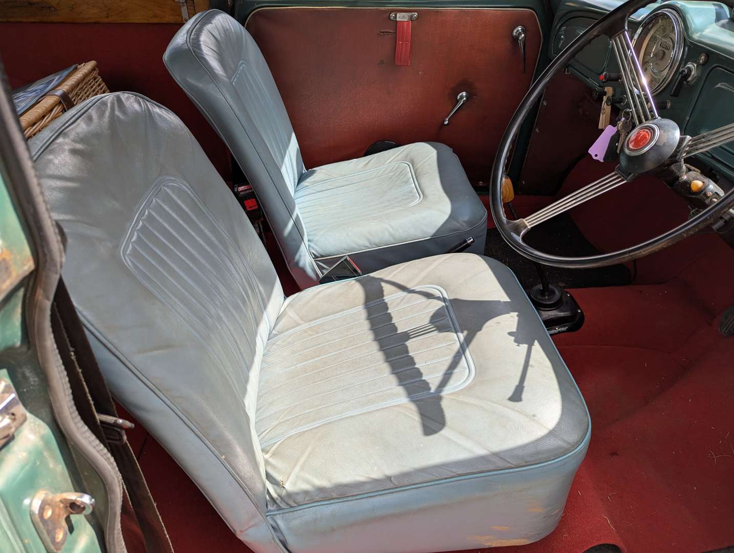 <p>1958 MORRIS MINOR TRAVELLER</p>