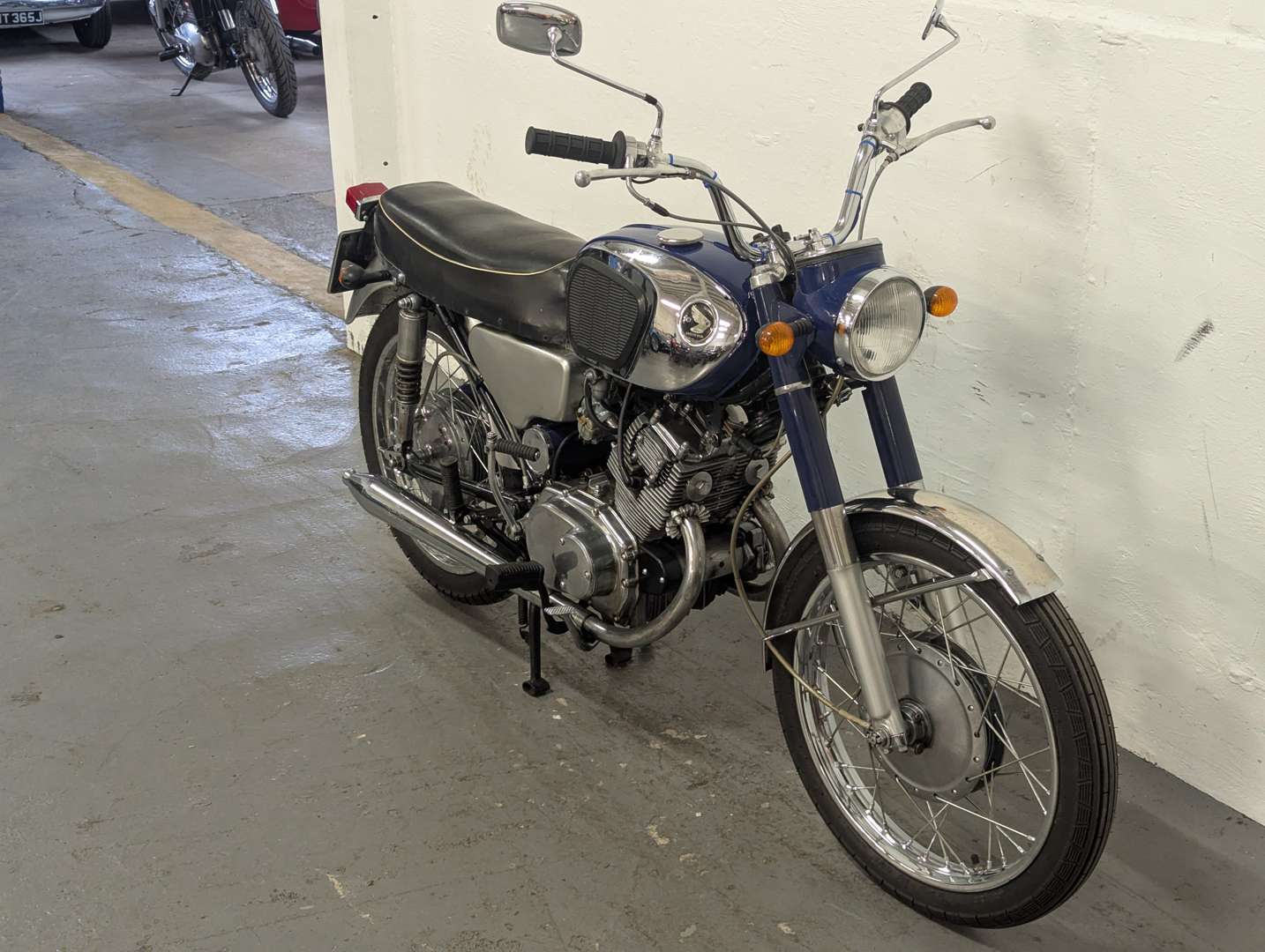 <p>1966 HONDA CB160</p>