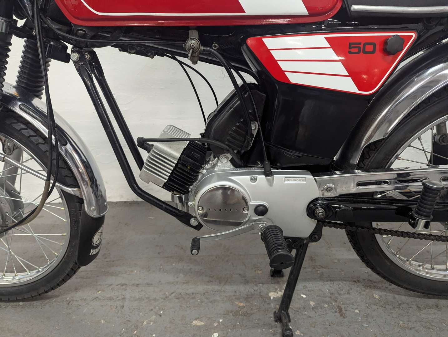 <p>1990 YAMAHA FS1E</p>