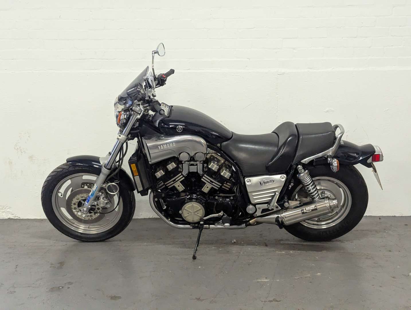 <p>1990 YAMAHA VMAX 1200</p>
