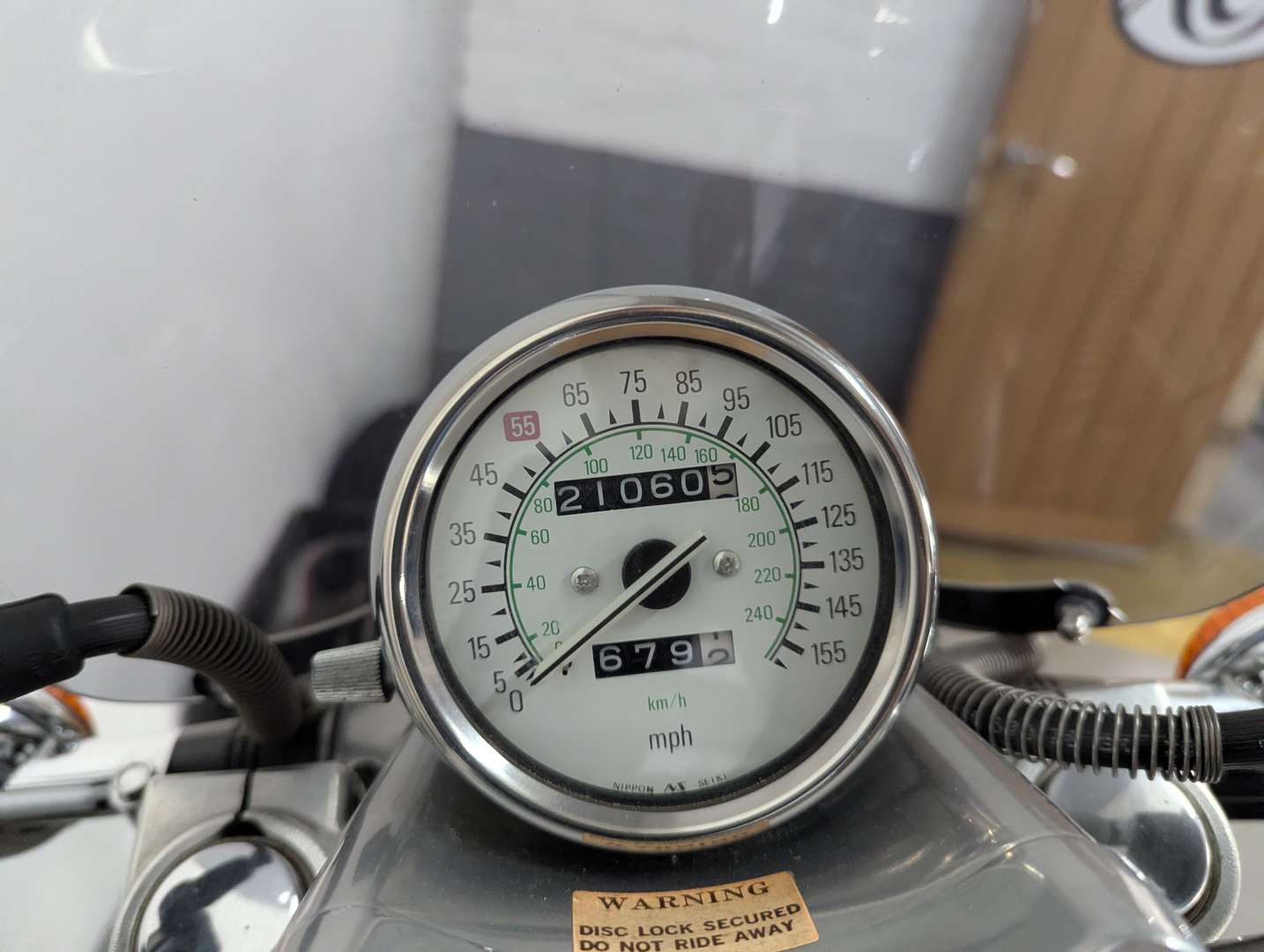 <p>1990 YAMAHA VMAX 1200</p>