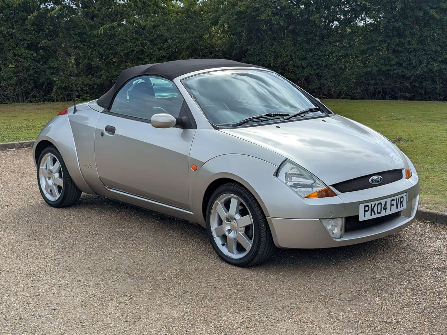 <p>2004 FORD STREET KA LUXURY</p>