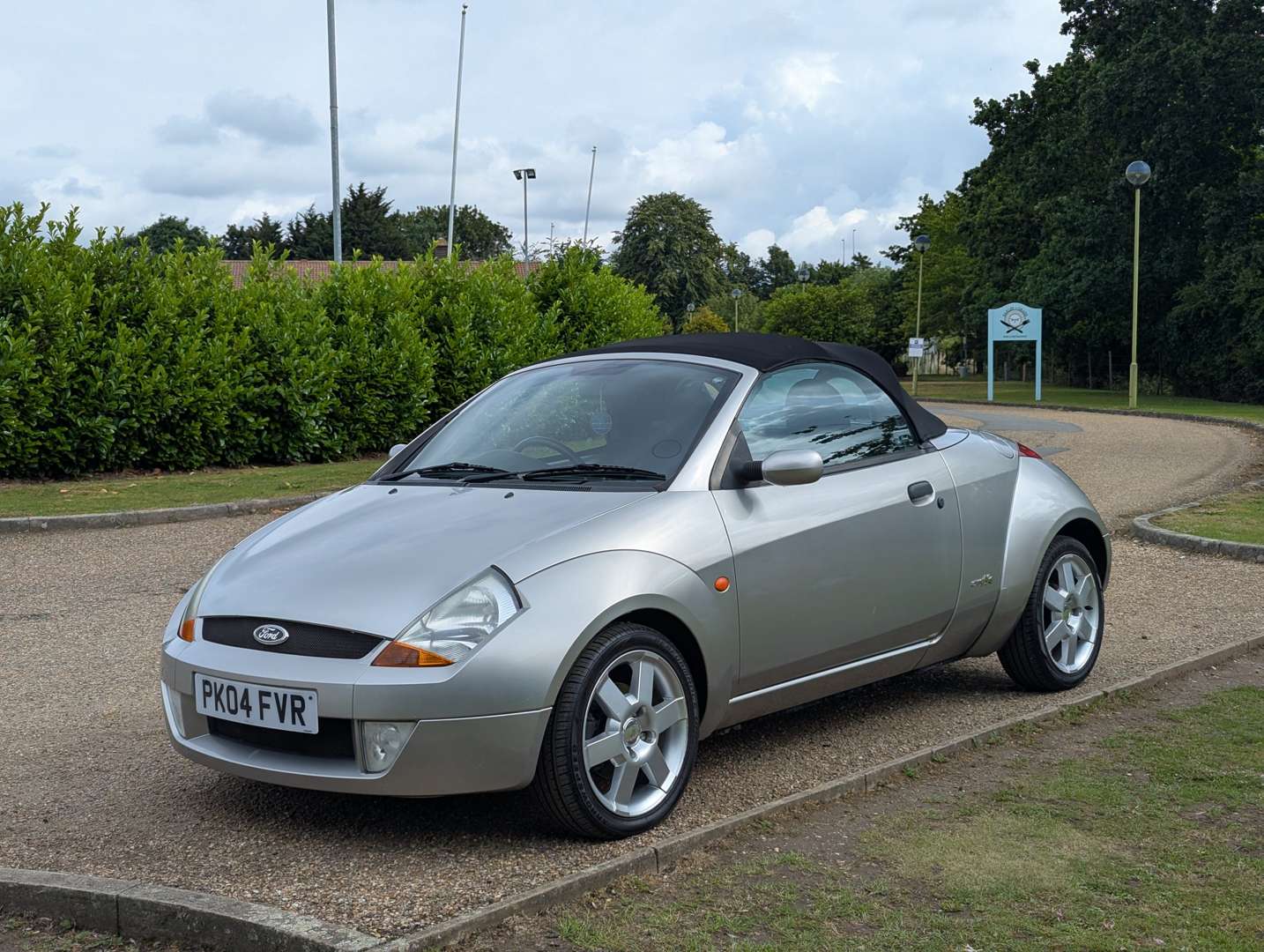<p>2004 FORD STREET KA LUXURY</p>
