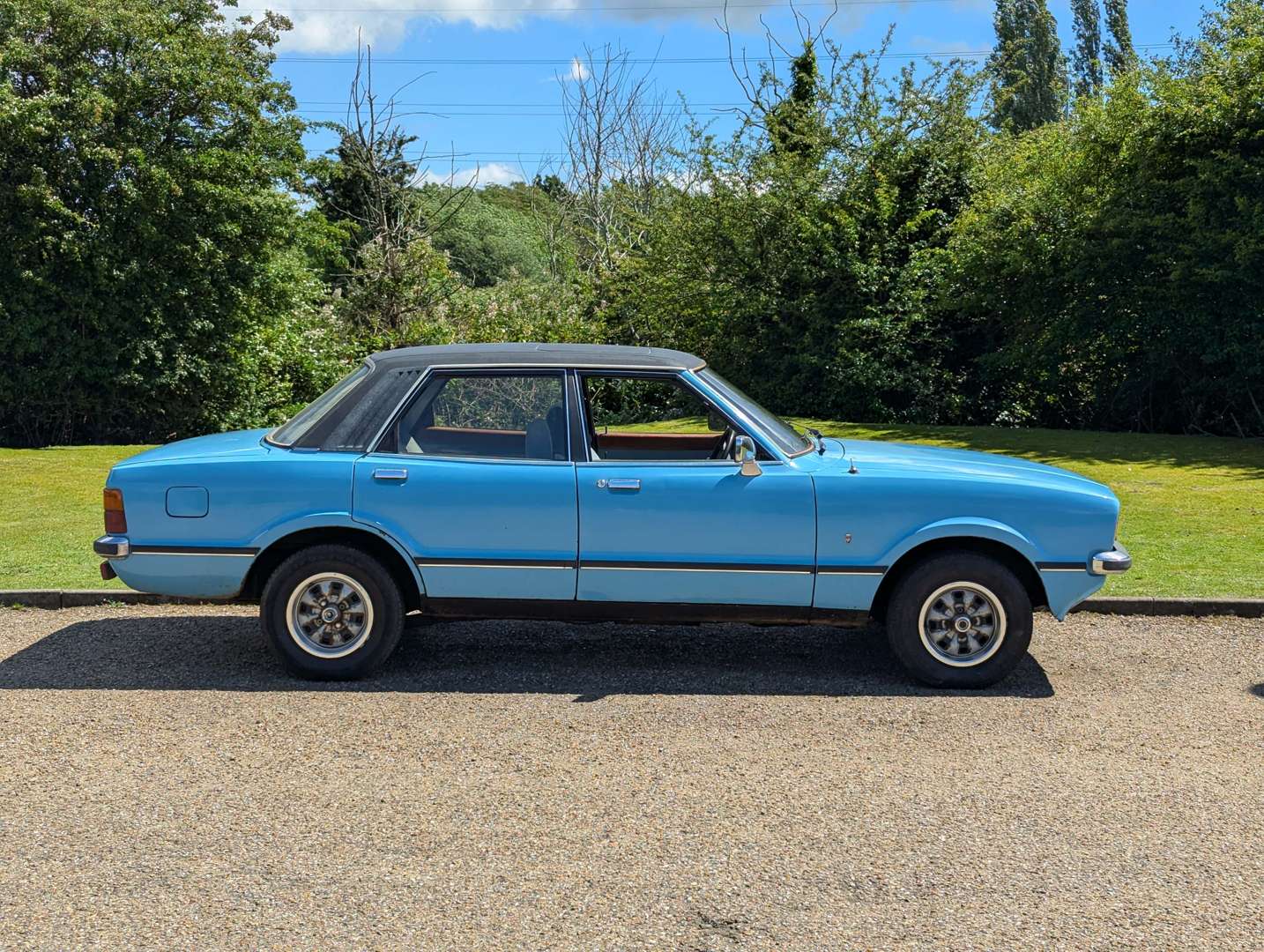 <p>1979 FORD CORTINA GHIA</p>