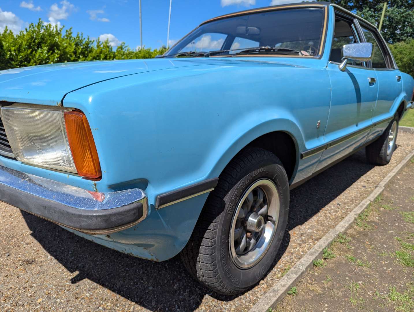 <p>1979 FORD CORTINA GHIA</p>