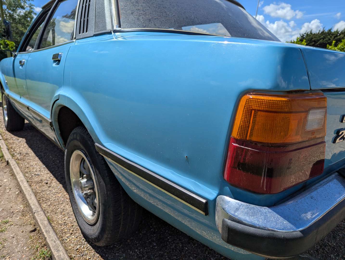 <p>1979 FORD CORTINA GHIA</p>