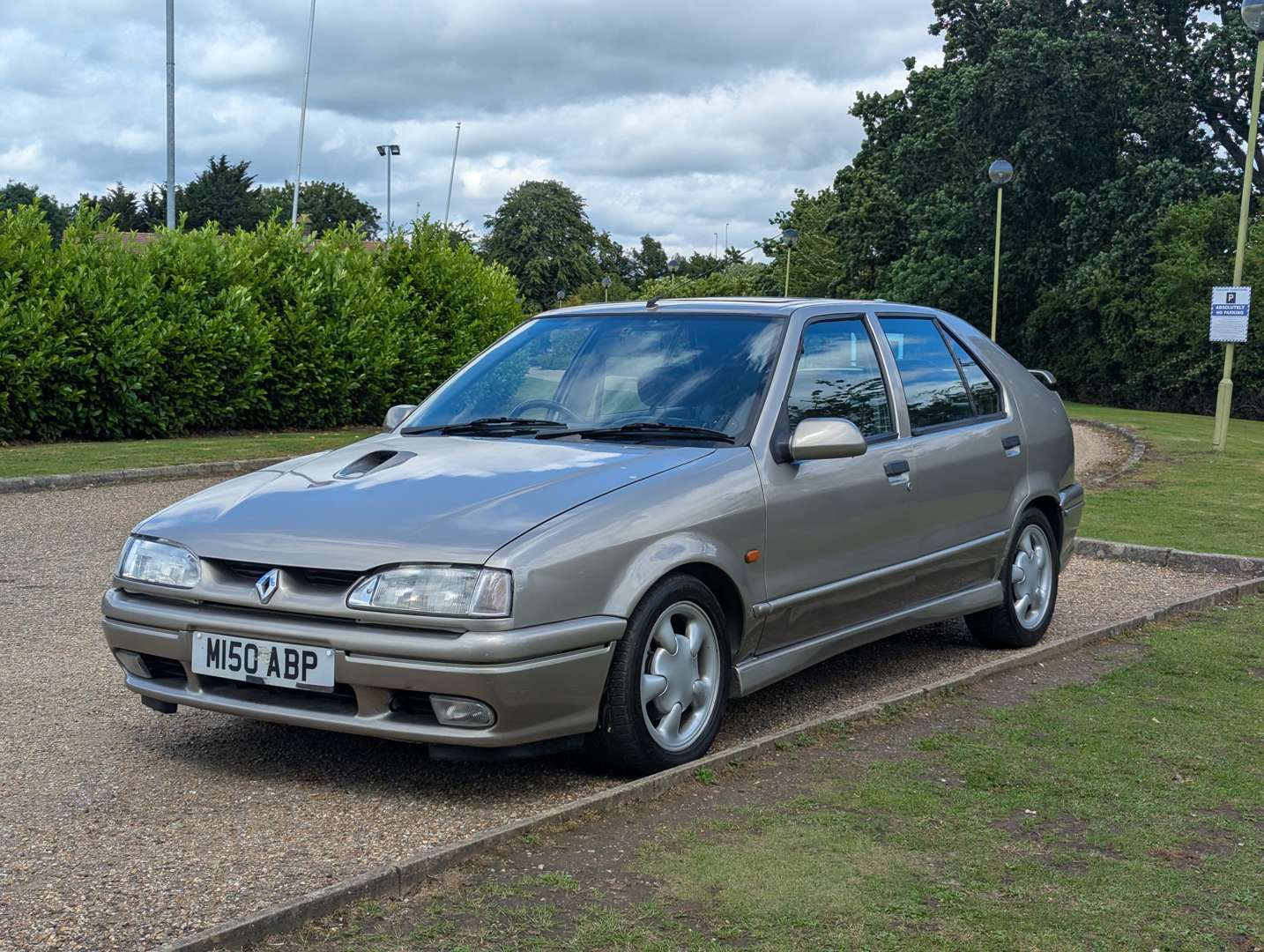 <p>1995 RENAULT 19 EXECUTIVE 16V</p>