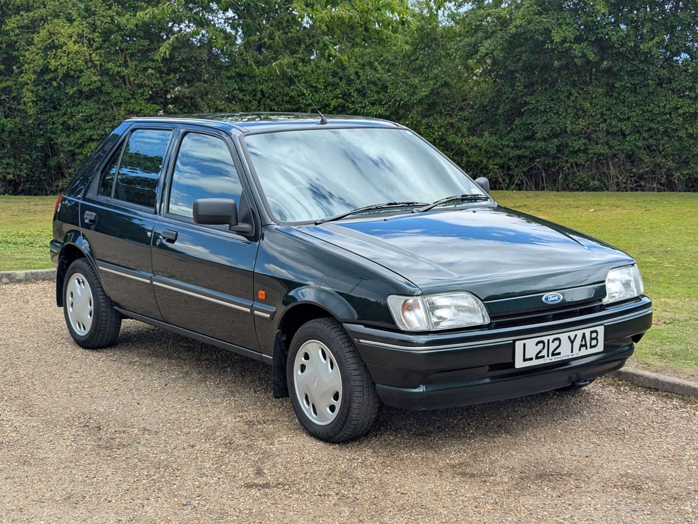 <p>1994 FORD FIESTA FINESSE 892 MILES</p>