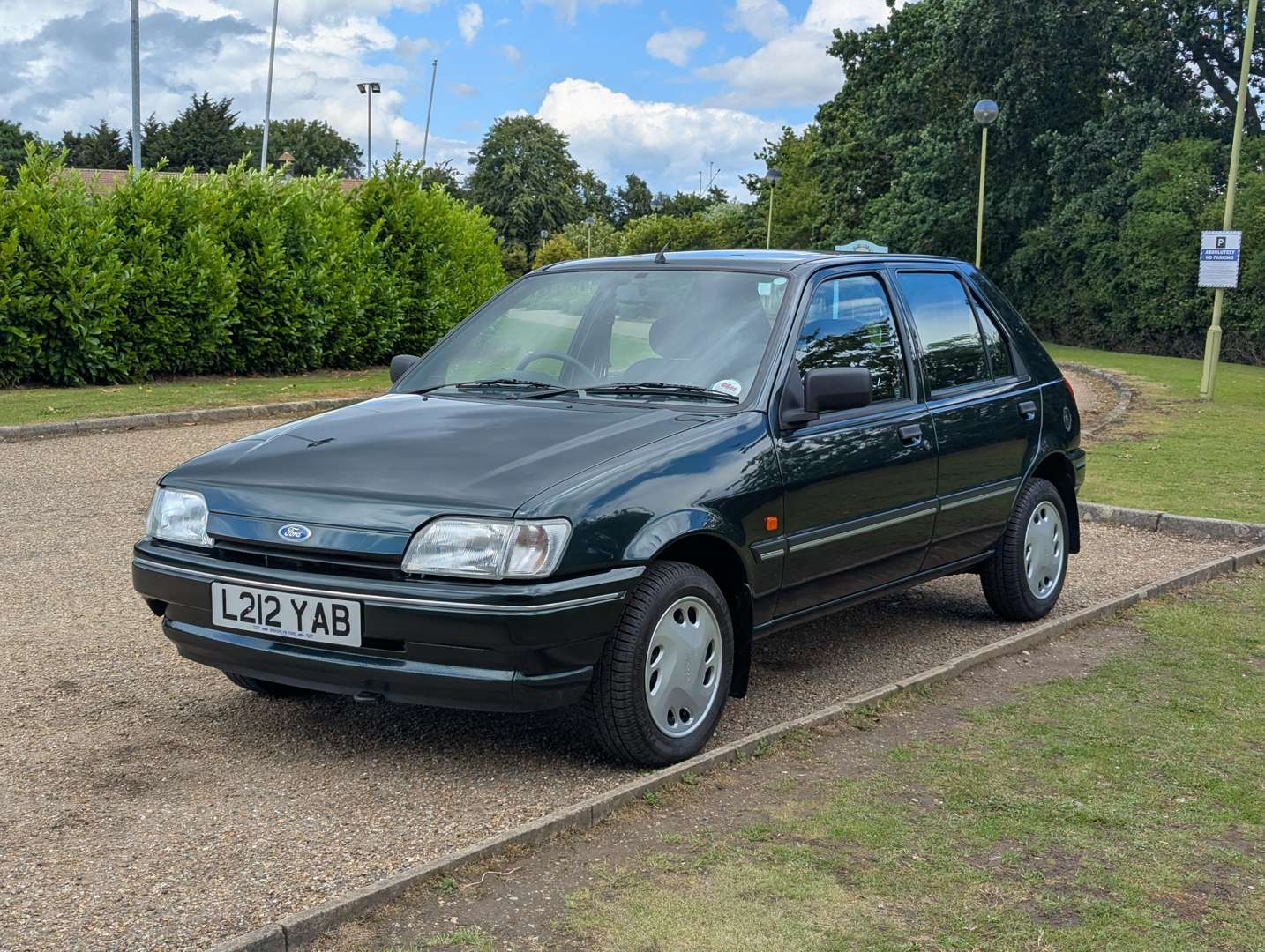 <p>1994 FORD FIESTA FINESSE 892 MILES</p>