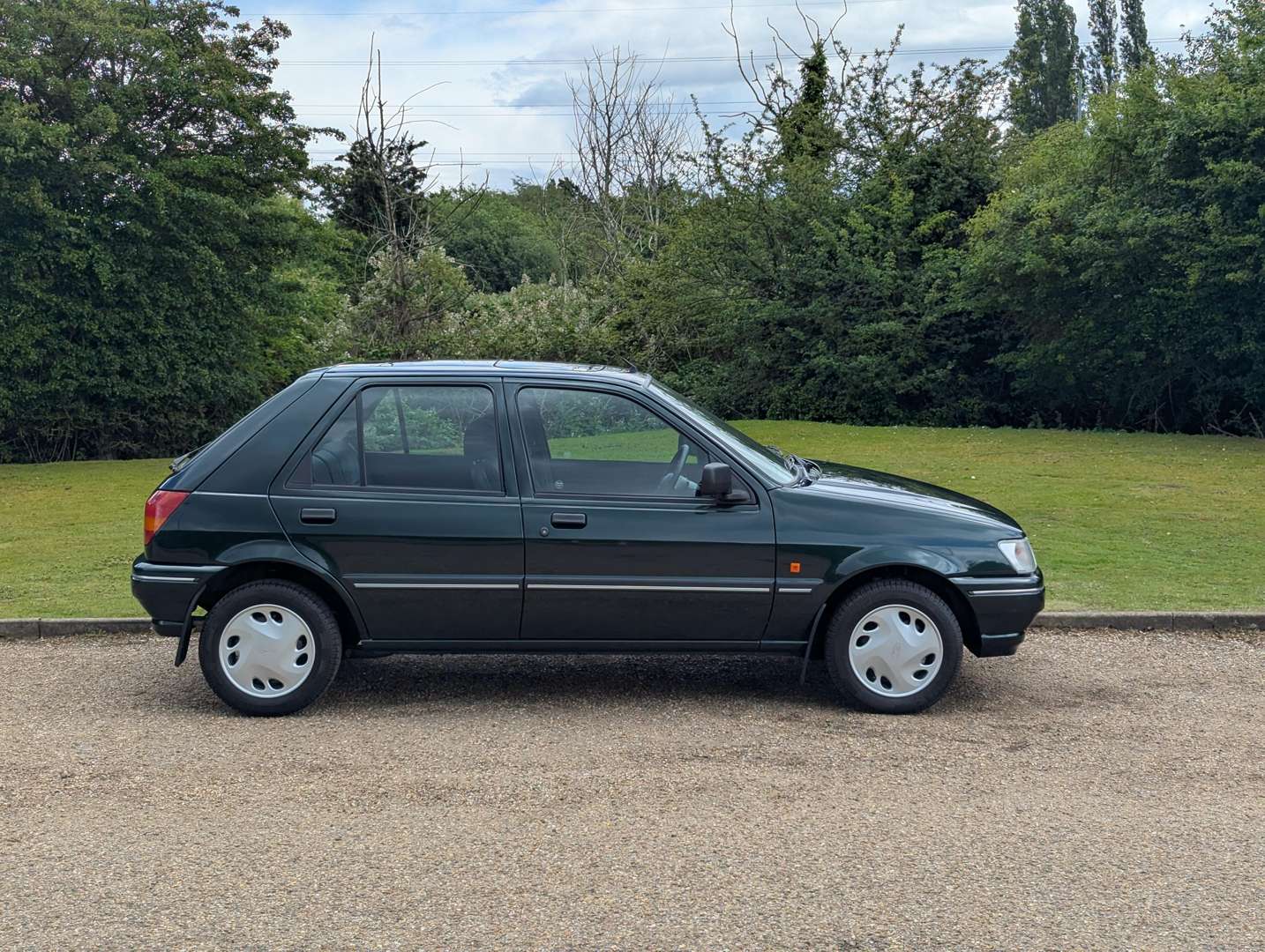 <p>1994 FORD FIESTA FINESSE 892 MILES</p>