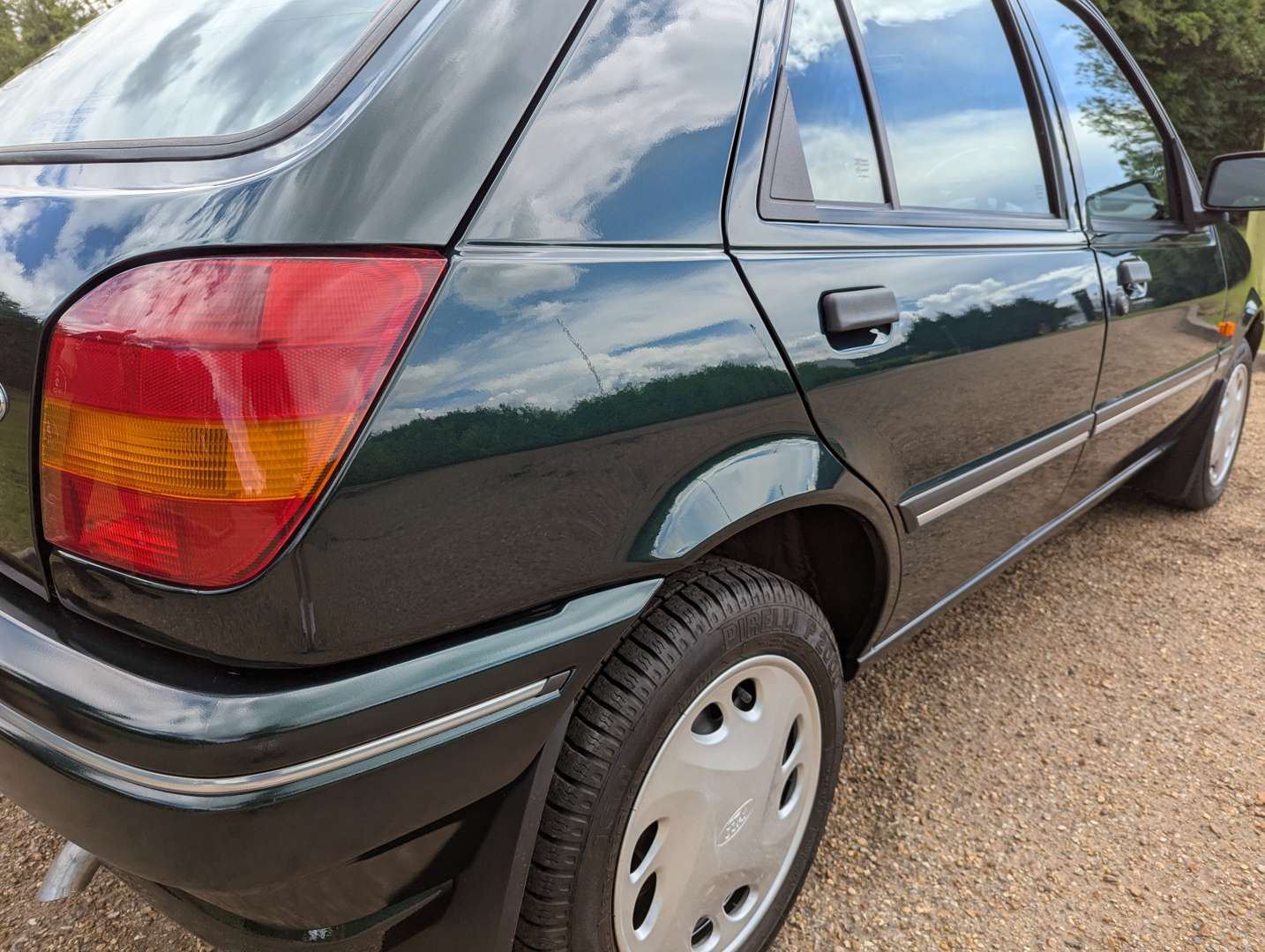 <p>1994 FORD FIESTA FINESSE 892 MILES</p>