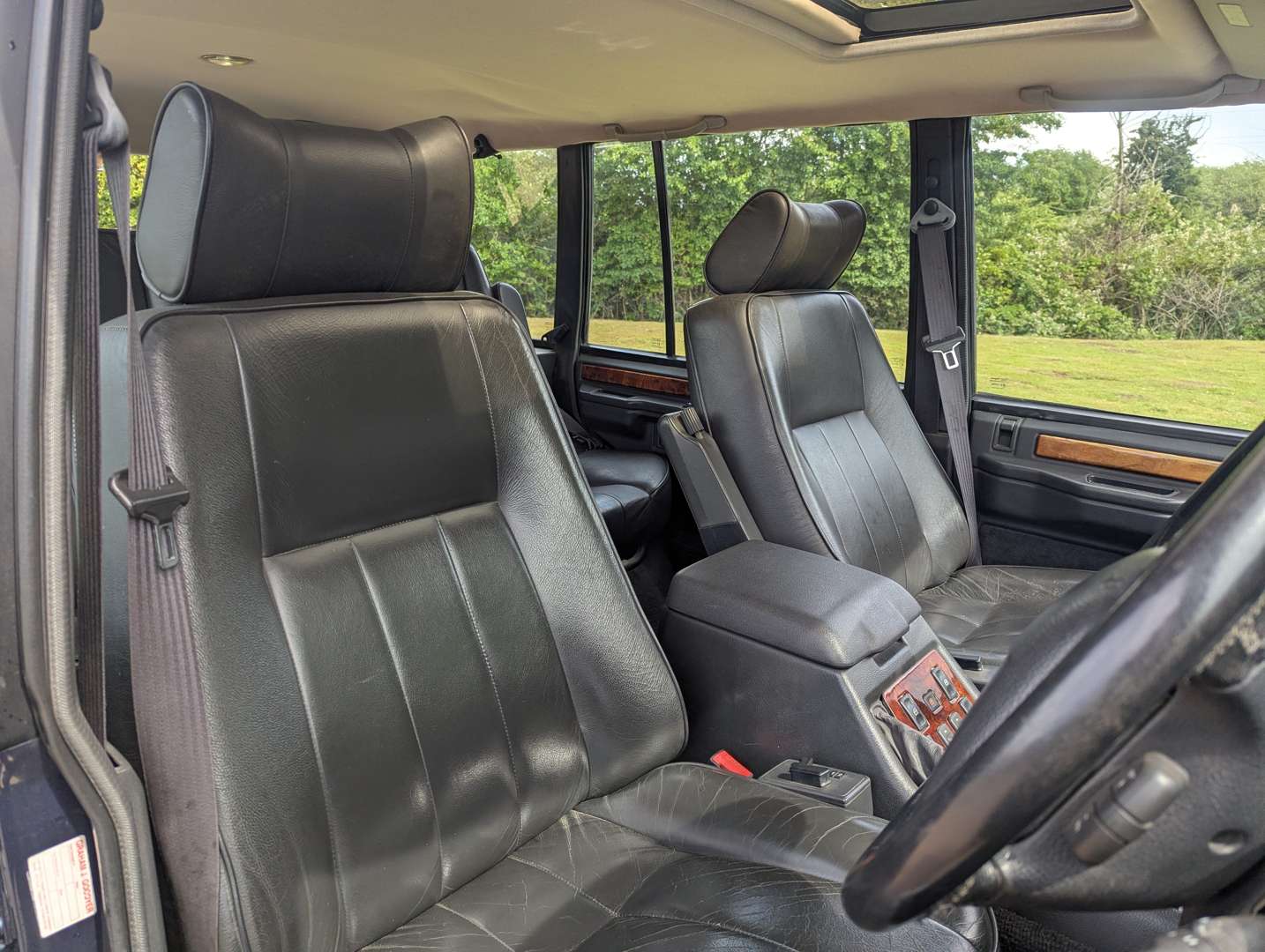 <p>1994 RANGE ROVER CLASSIC LSE</p>