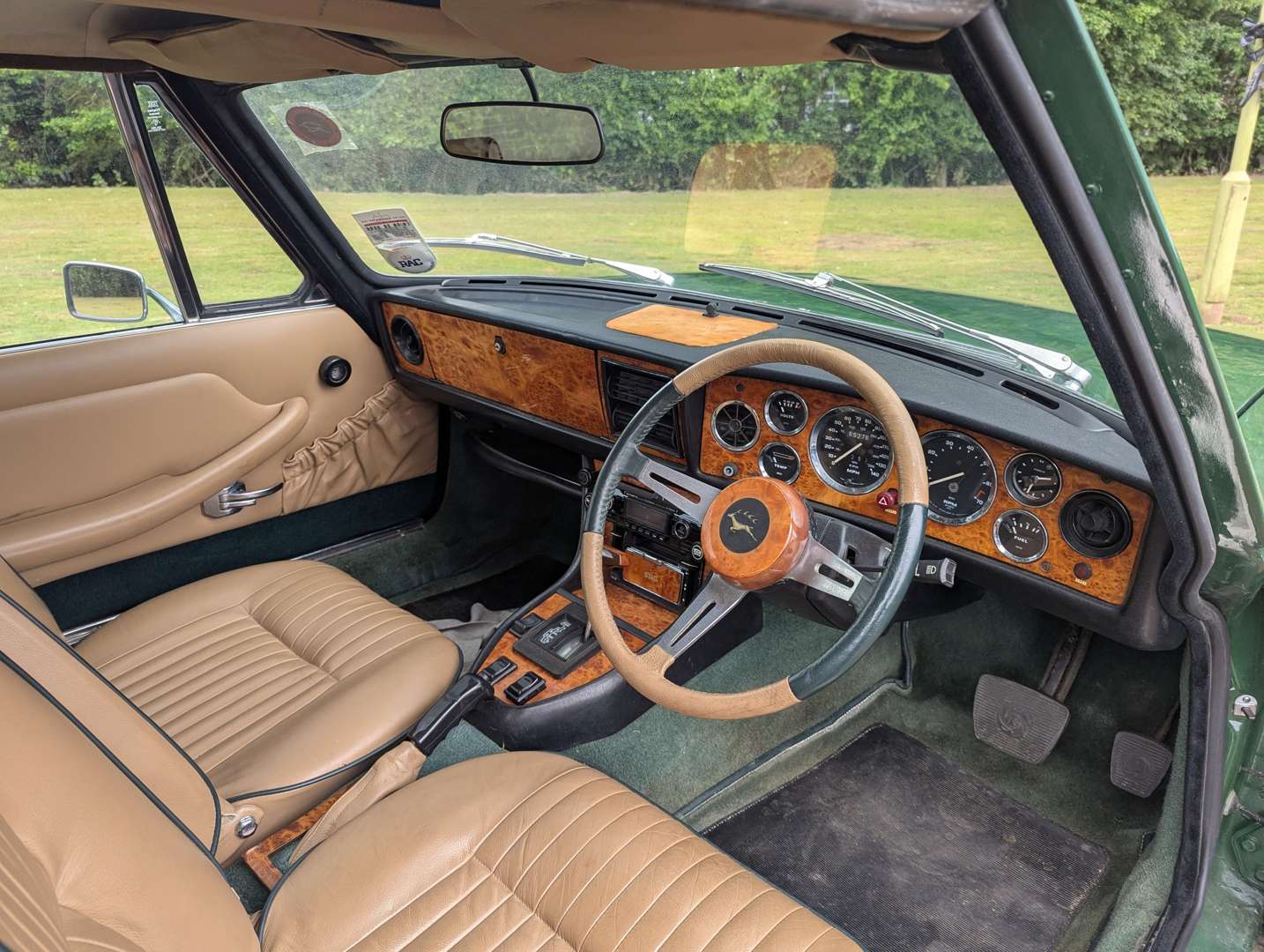 <p>1976 TRIUMPH STAG AUTO</p>