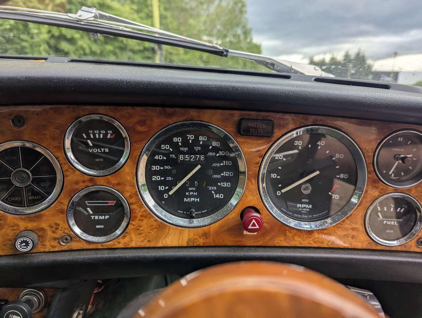 <p>1976 TRIUMPH STAG AUTO</p>