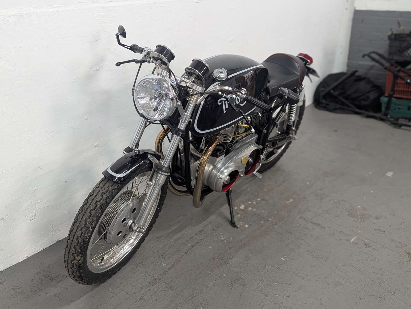 <p>1970 TRITON 650</p>