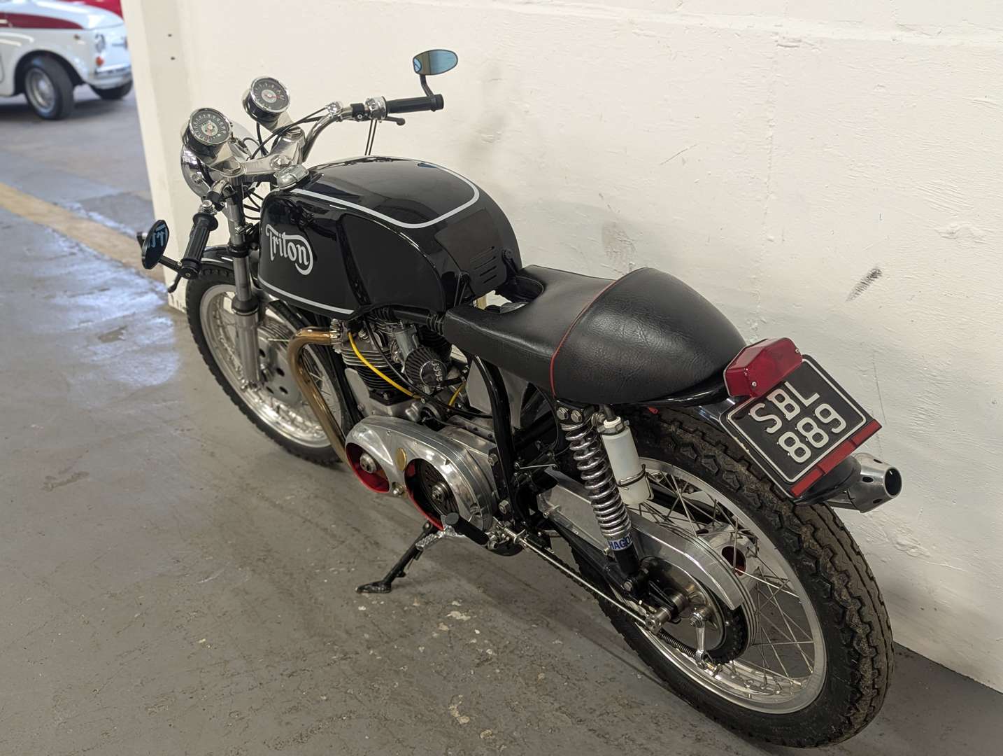 <p>1970 TRITON 650</p>