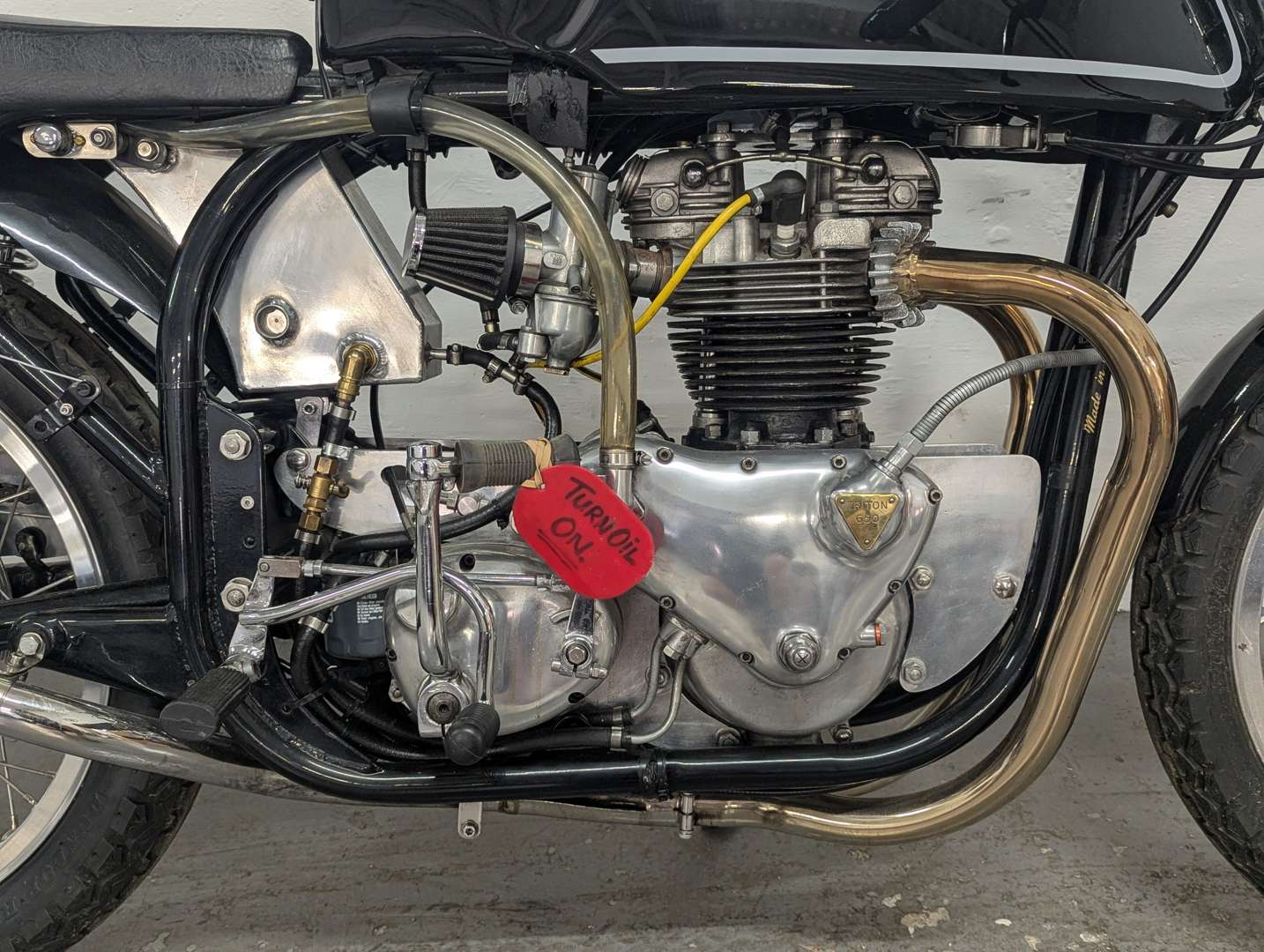 <p>1970 TRITON 650</p>