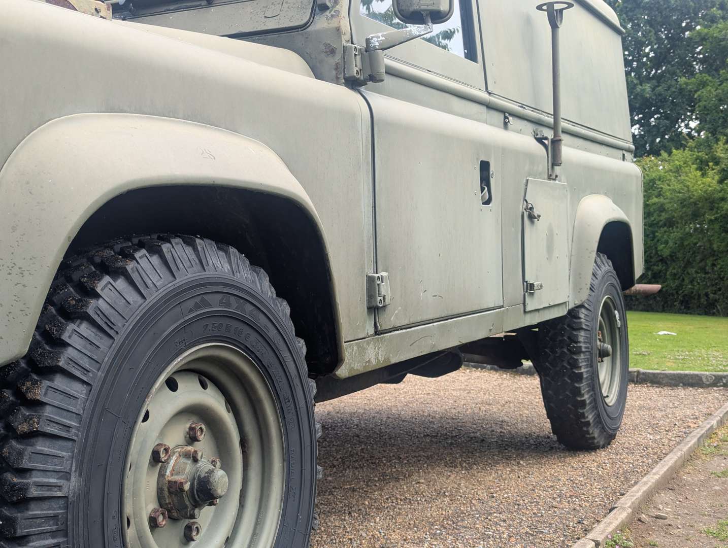 <p>1986 LAND ROVER DEFENDER 110 FFR HARD TOP</p>