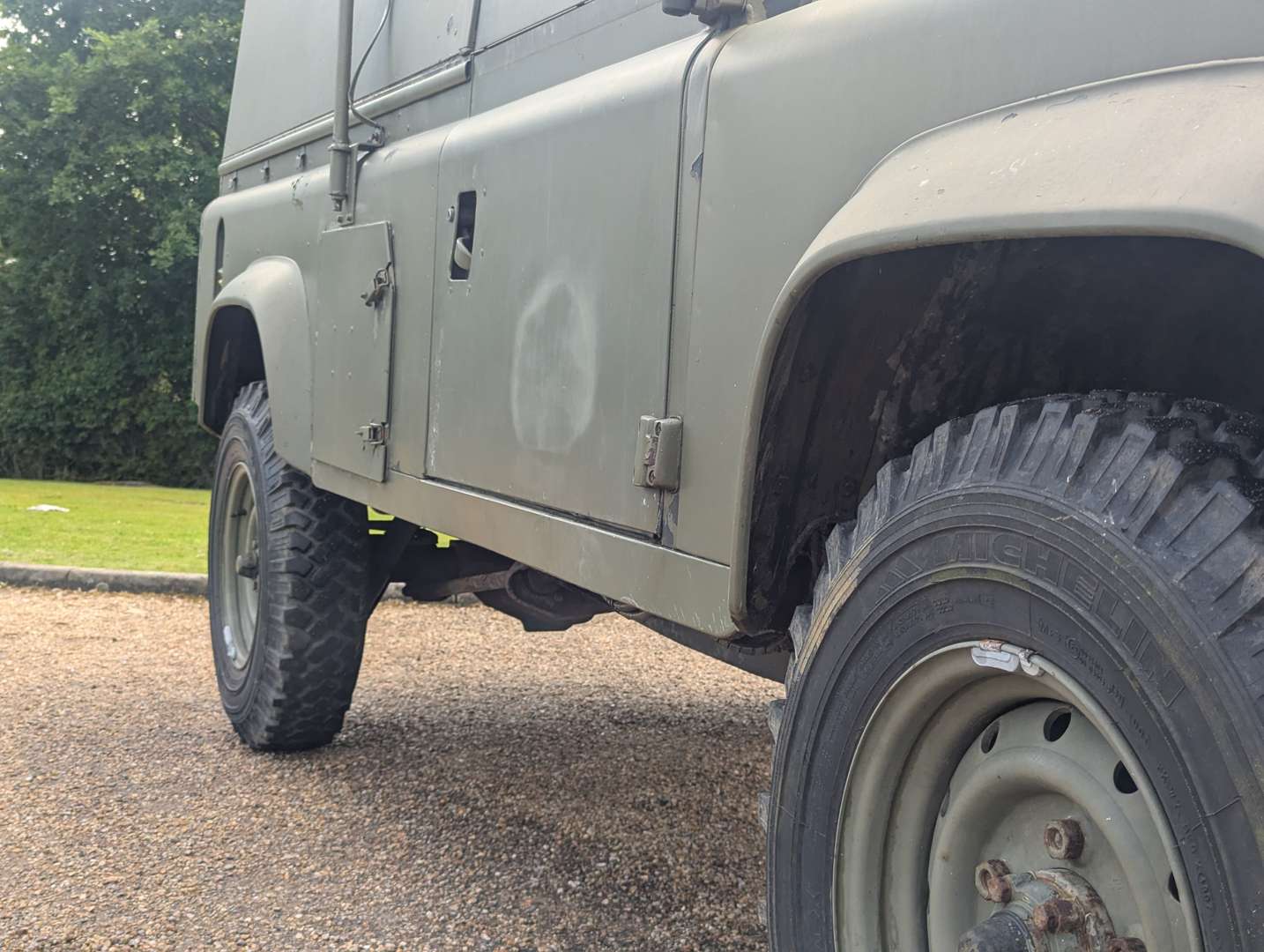 <p>1986 LAND ROVER DEFENDER 110 FFR HARD TOP</p>