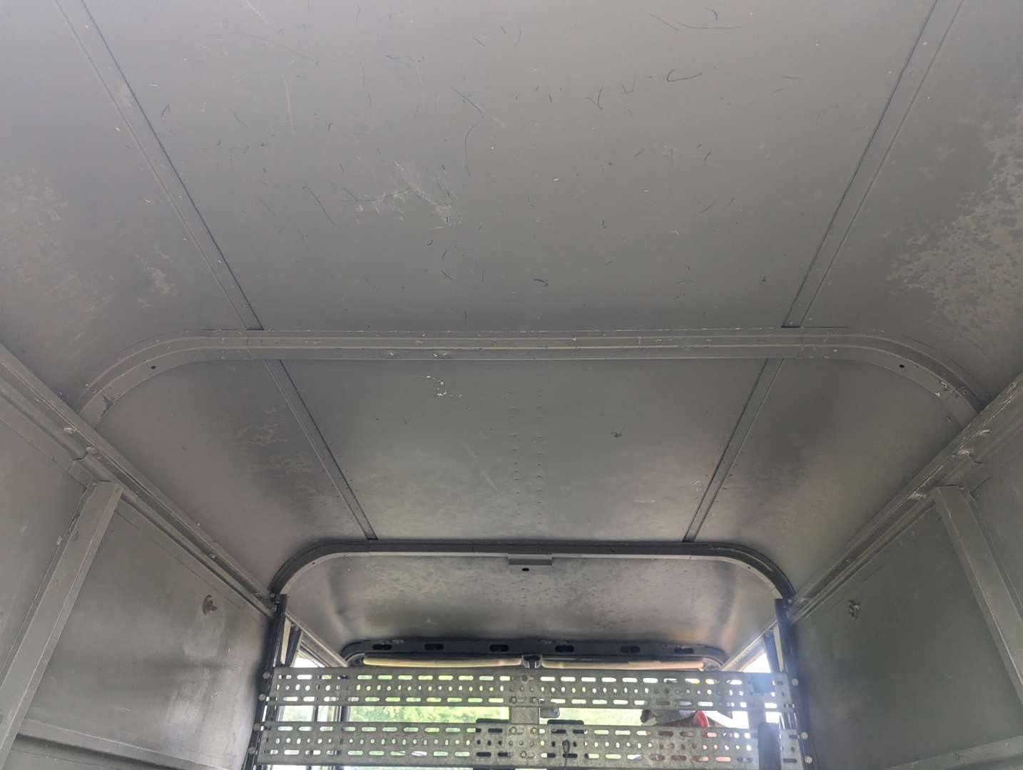 <p>1986 LAND ROVER DEFENDER 110 FFR HARD TOP</p>