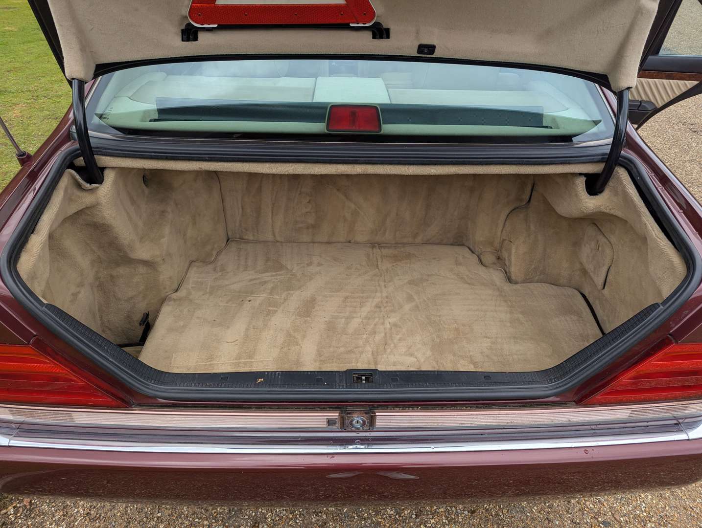 <p>1992 MERCEDES 600 SEL AUTO</p>
