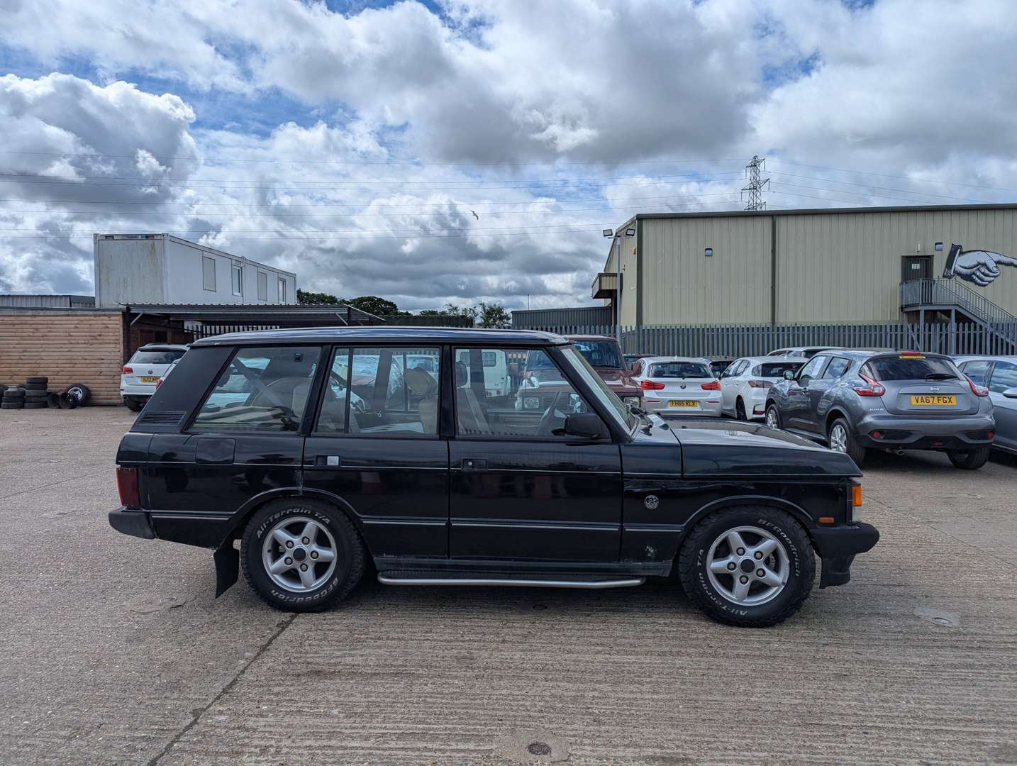 <p>1995 RANGE ROVER VOGUE SE AUTO</p>
