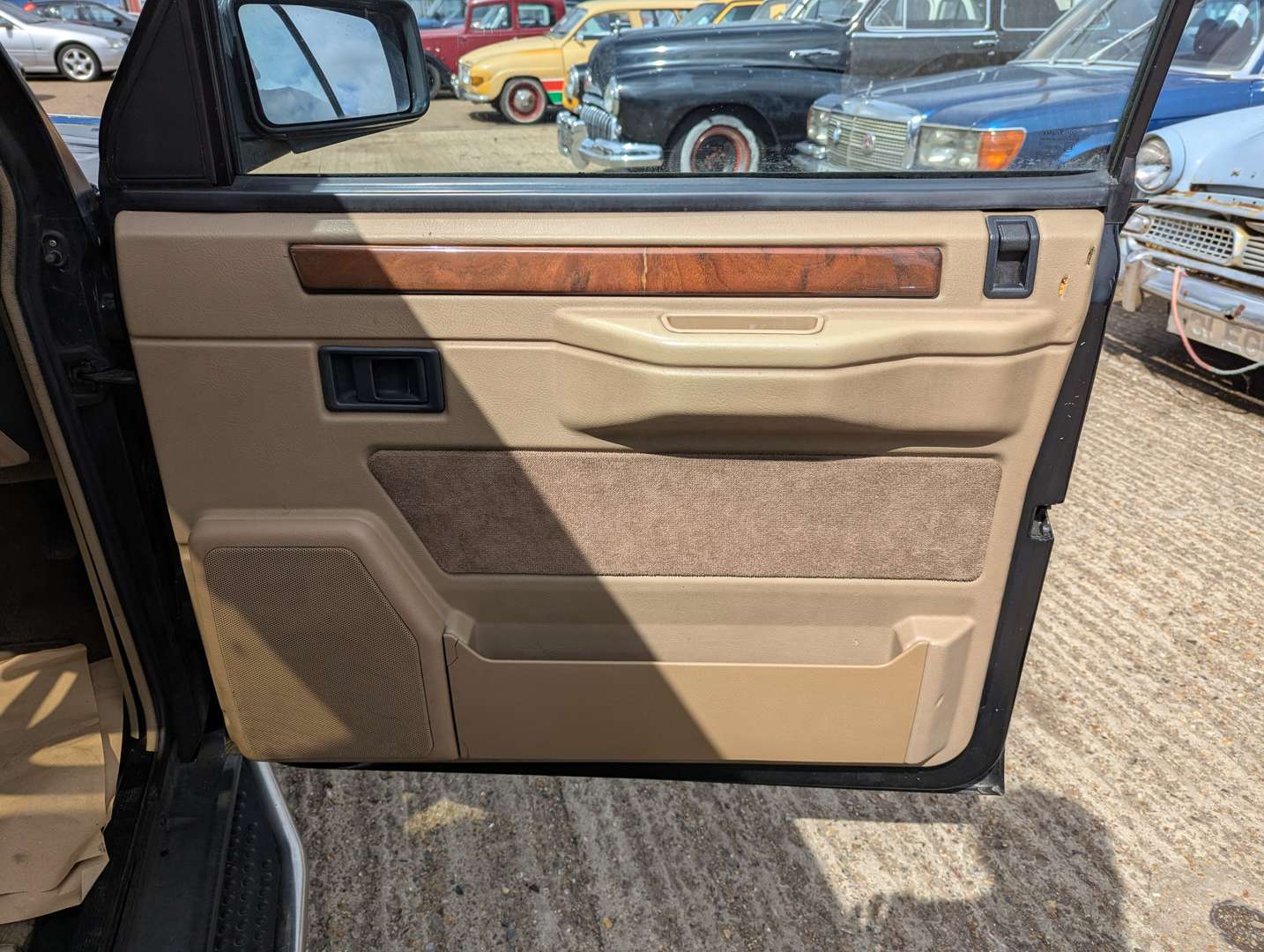 <p>1995 RANGE ROVER VOGUE SE AUTO</p>