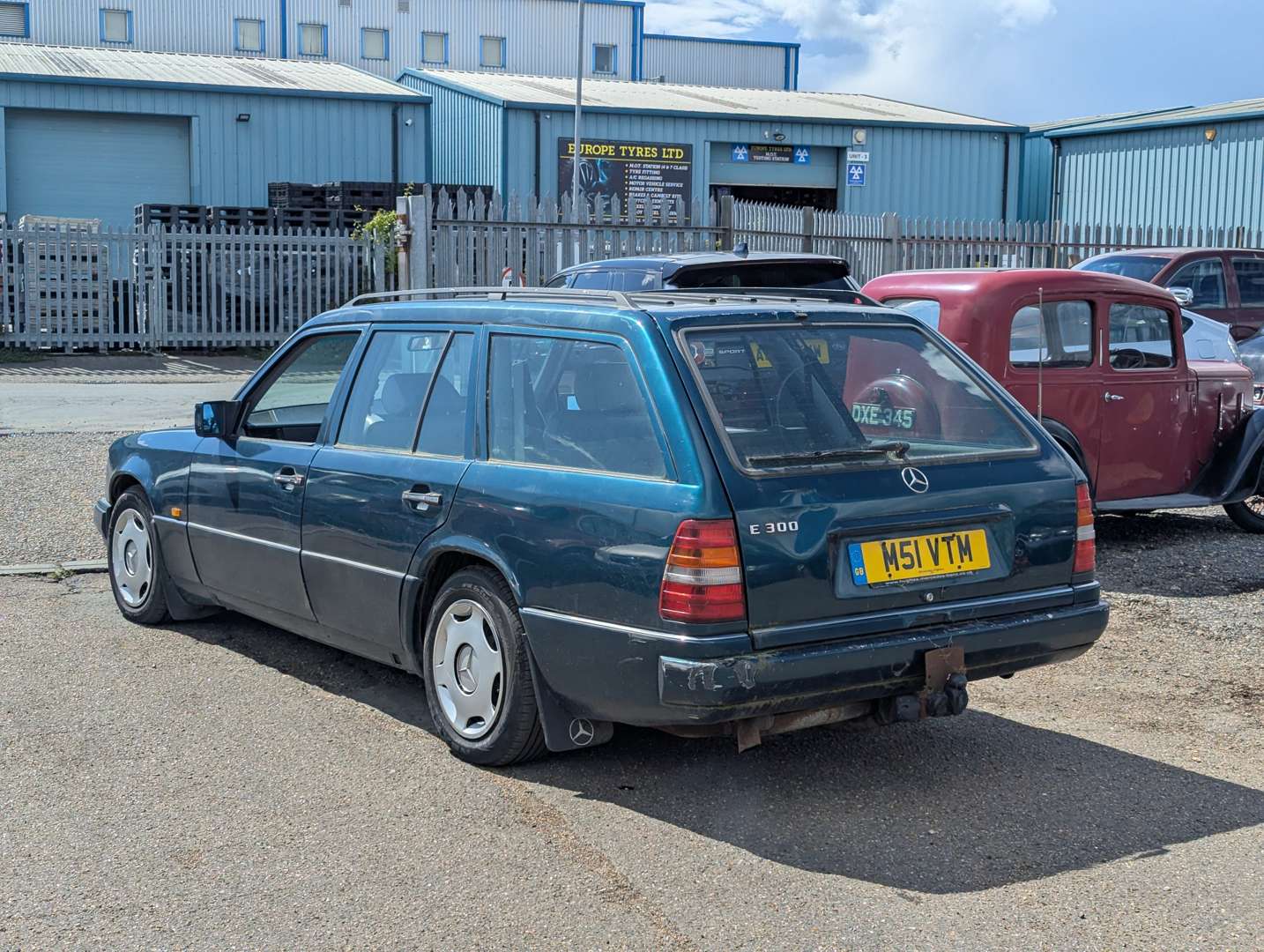 <p>1995 MERCEDES E300D ESTATE AUTO</p>