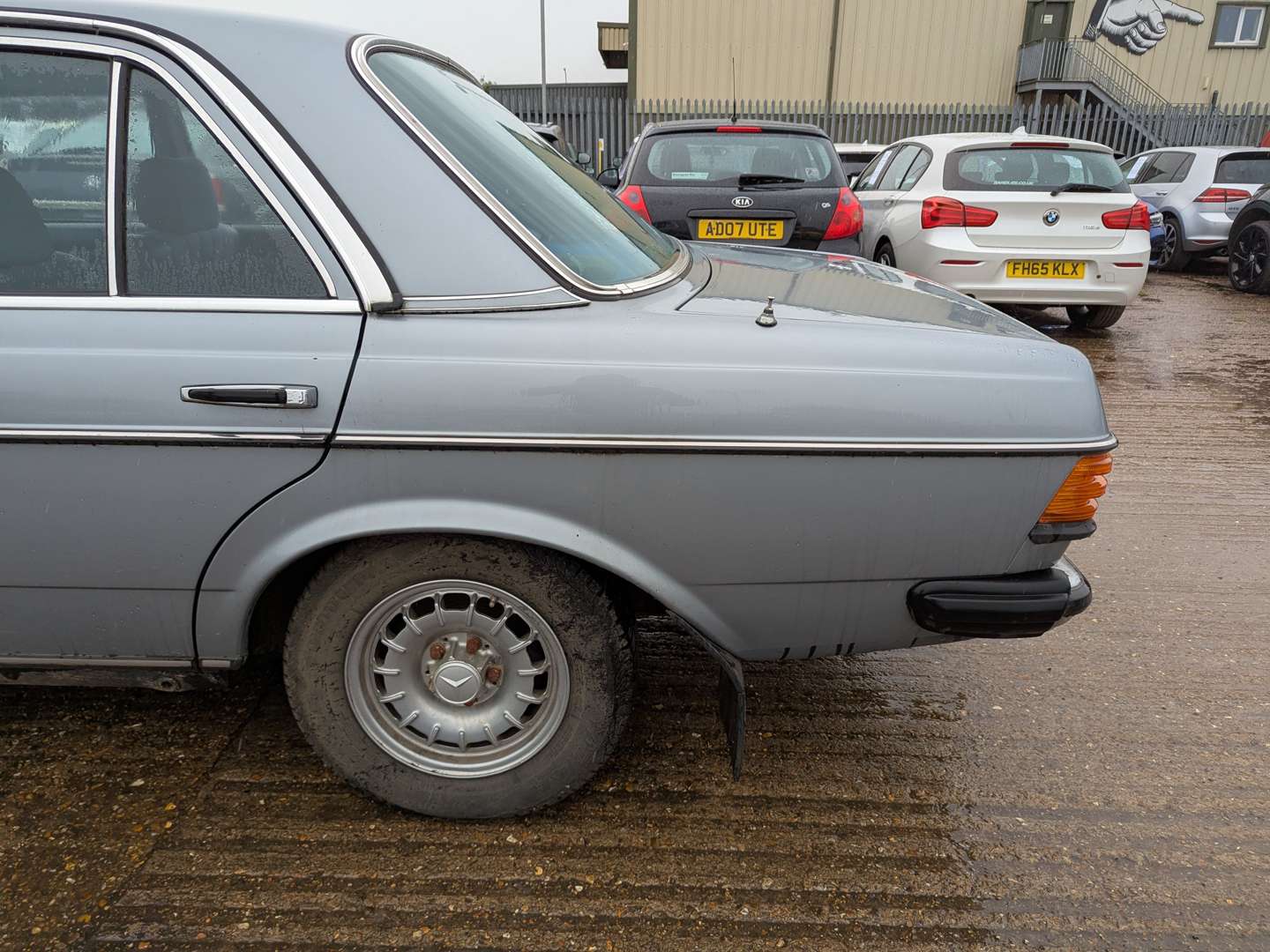 <p>1981 MERCEDES 230E</p>