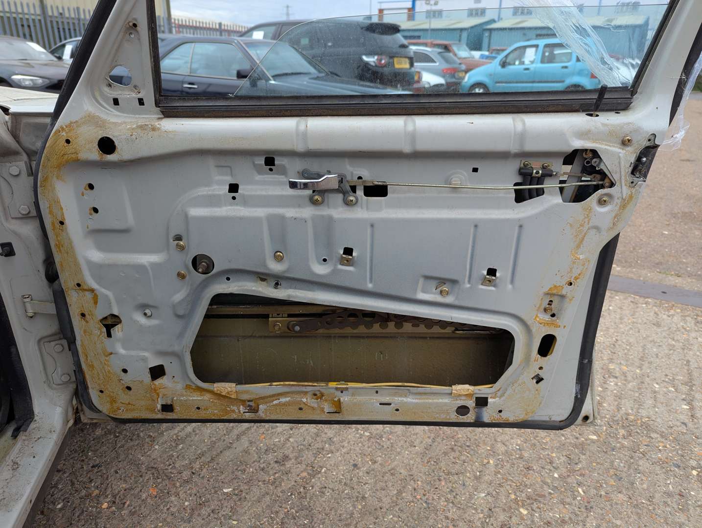 <p>1981 MERCEDES 300D AUTO</p>