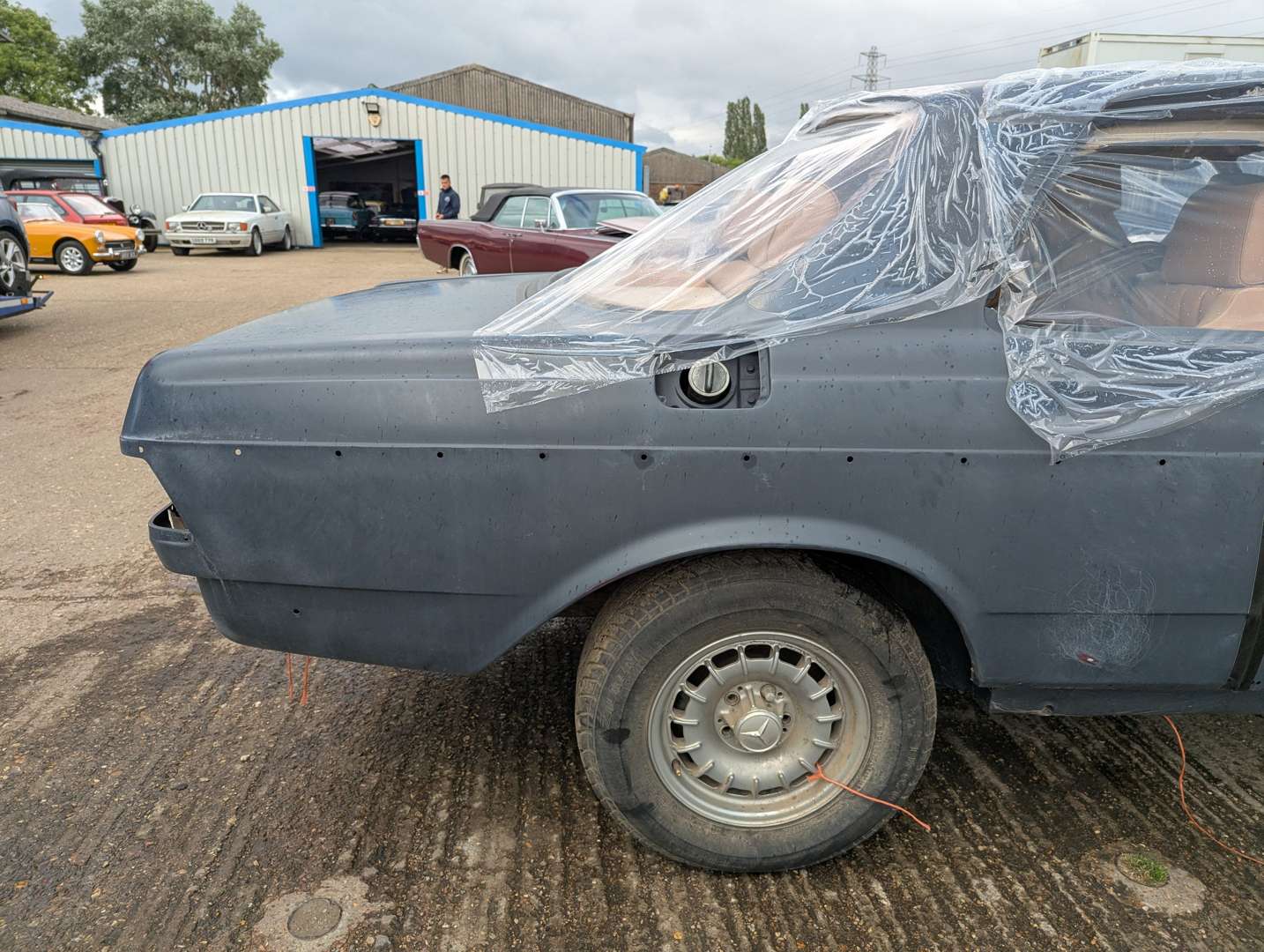 <p>1985 MERCEDES 280CE AUTO</p>