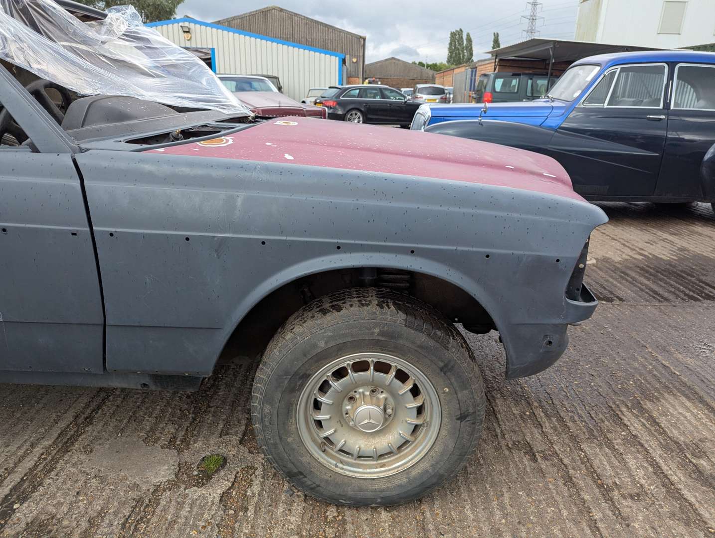 <p>1985 MERCEDES 280CE AUTO</p>