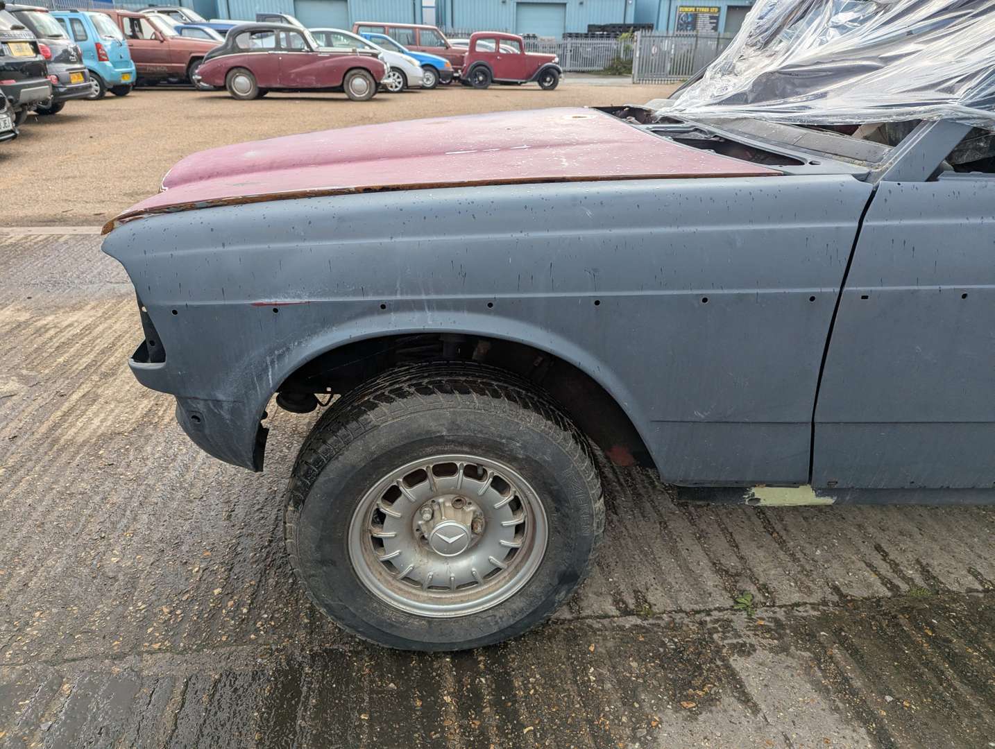 <p>1985 MERCEDES 280CE AUTO</p>