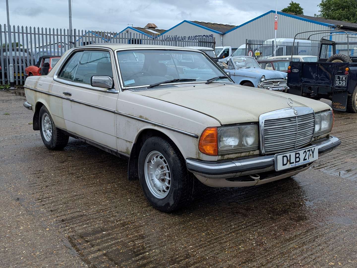<p>1982 MERCEDES 280CE</p>