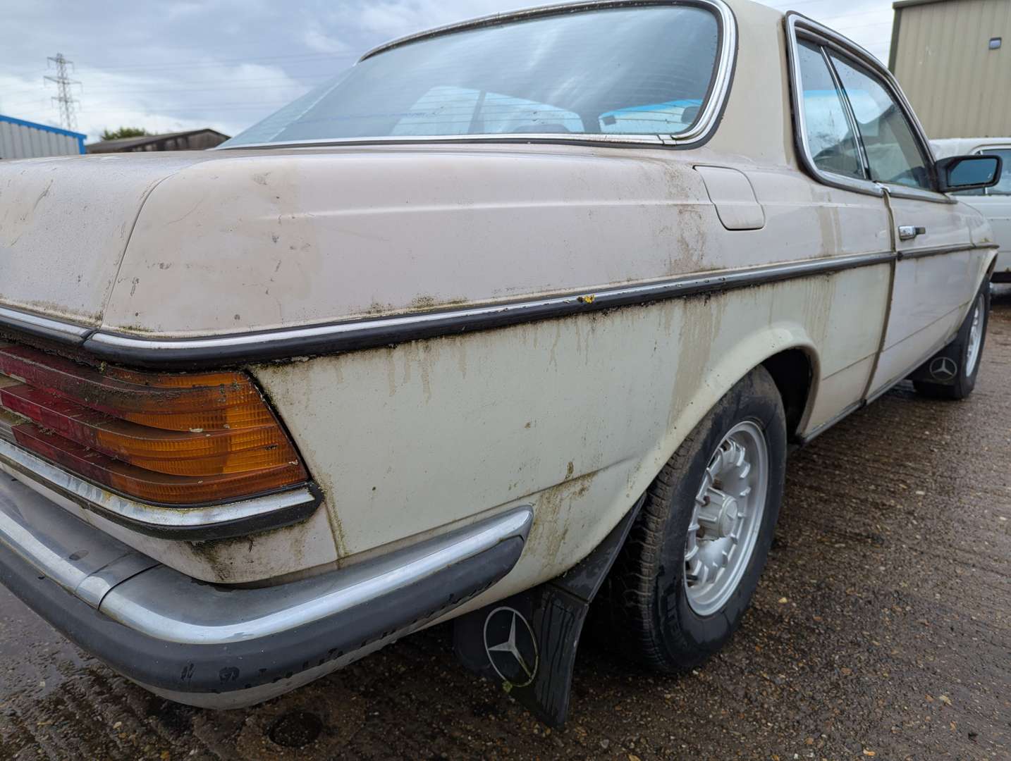 <p>1982 MERCEDES 280CE</p>