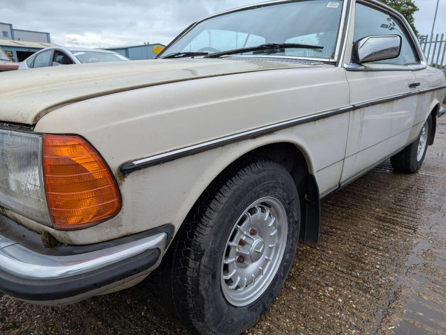 <p>1982 MERCEDES 280CE</p>