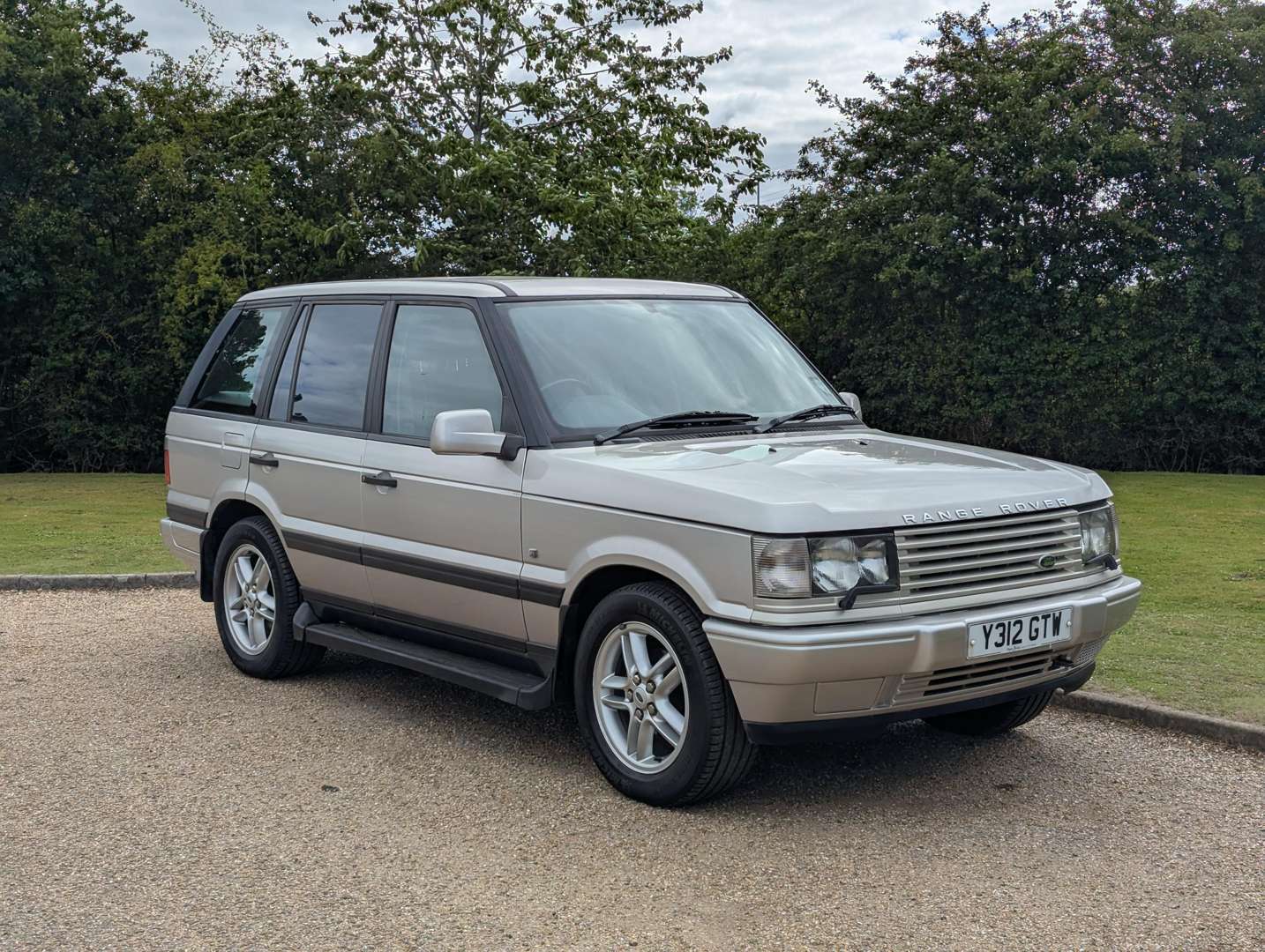 <p>2001 RANGE ROVER P38 2.5L DHSE AUTO</p>