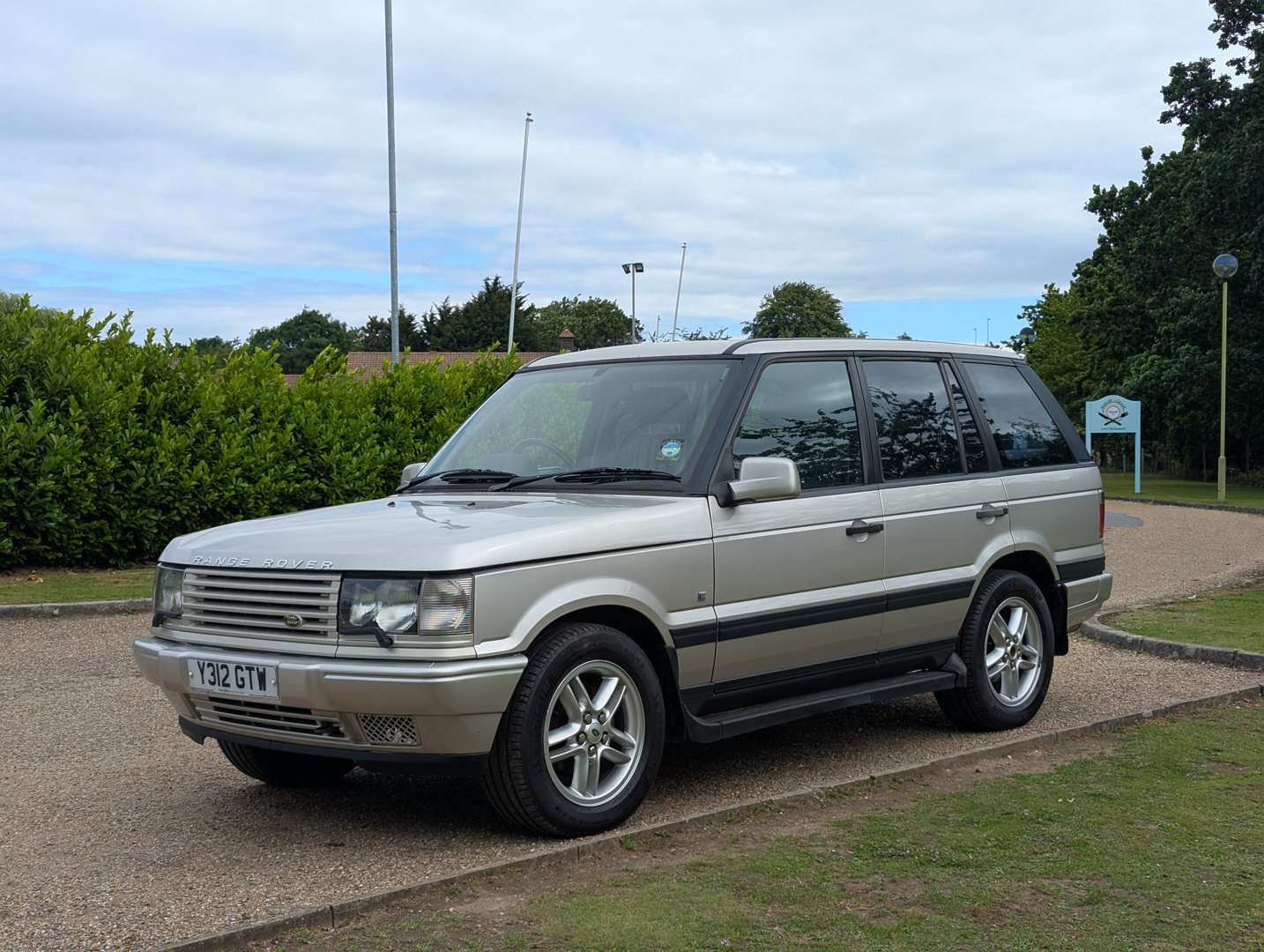 <p>2001 RANGE ROVER P38 2.5L DHSE AUTO</p>